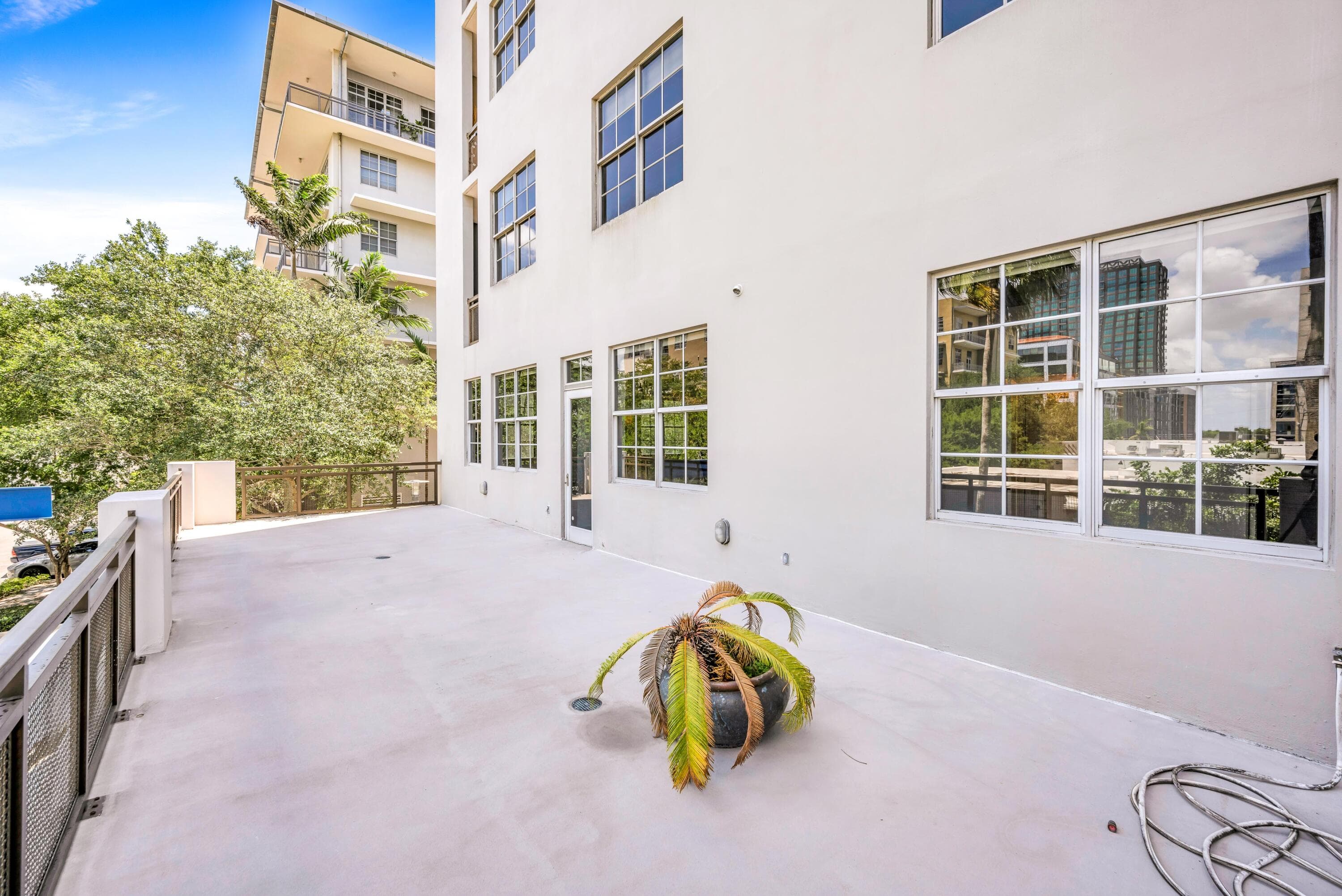 411 NW 1st Avenue 202, Fort Lauderdale, FL 33301 25