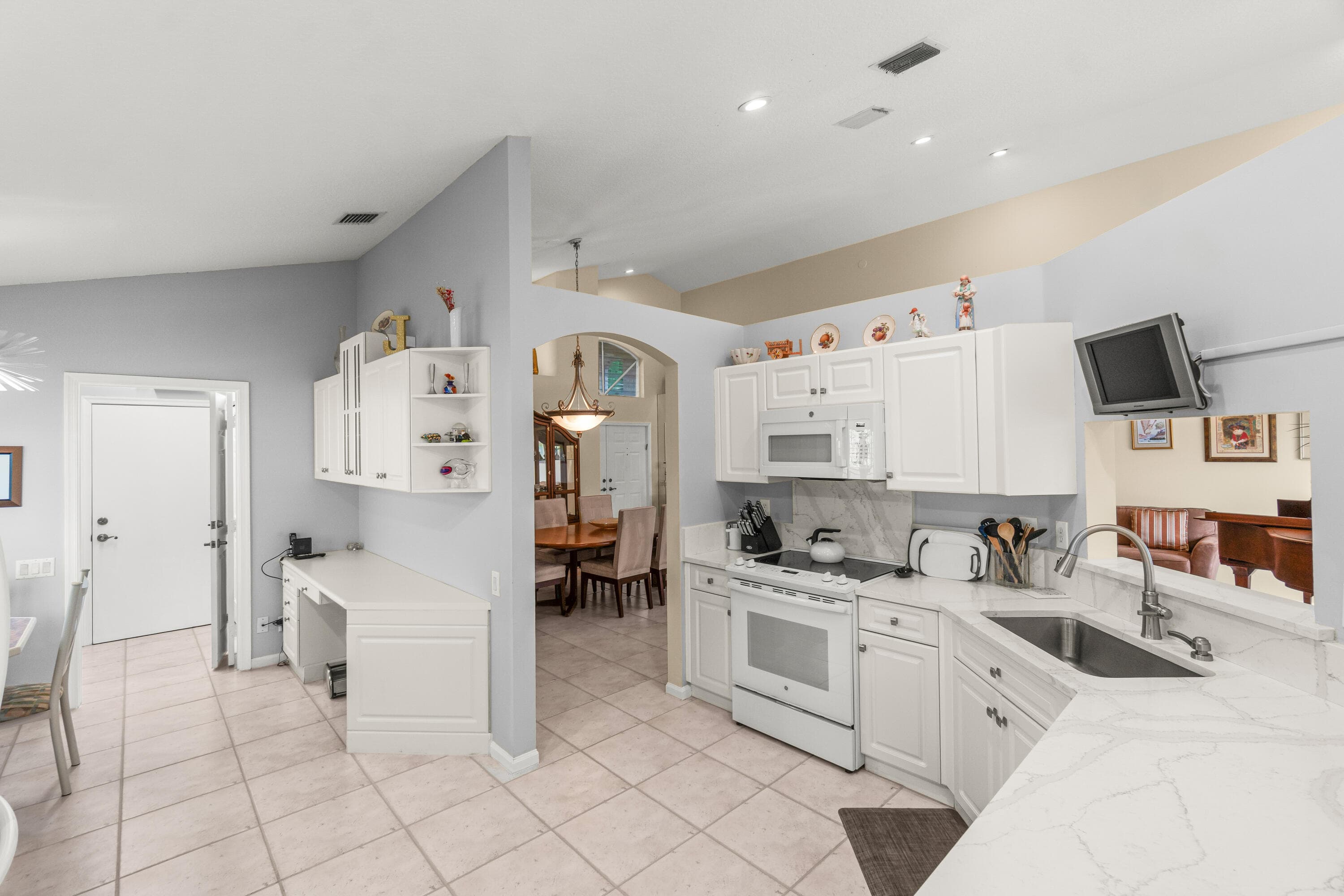 6952 Grenelefe Road, Boynton Beach, FL 33437 12