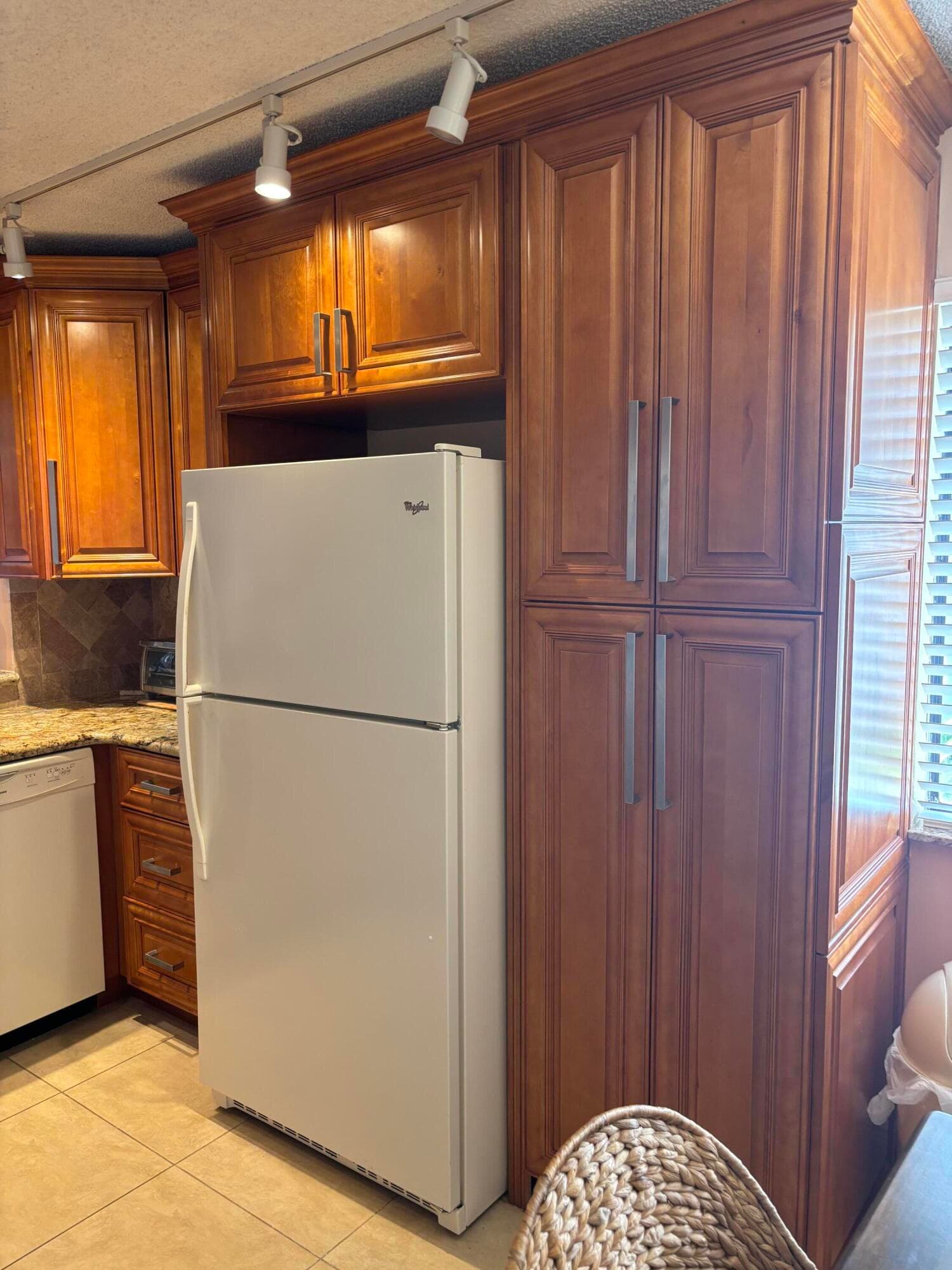 60 Pelican Pointe Drive 1020, Delray Beach, FL 33483 2