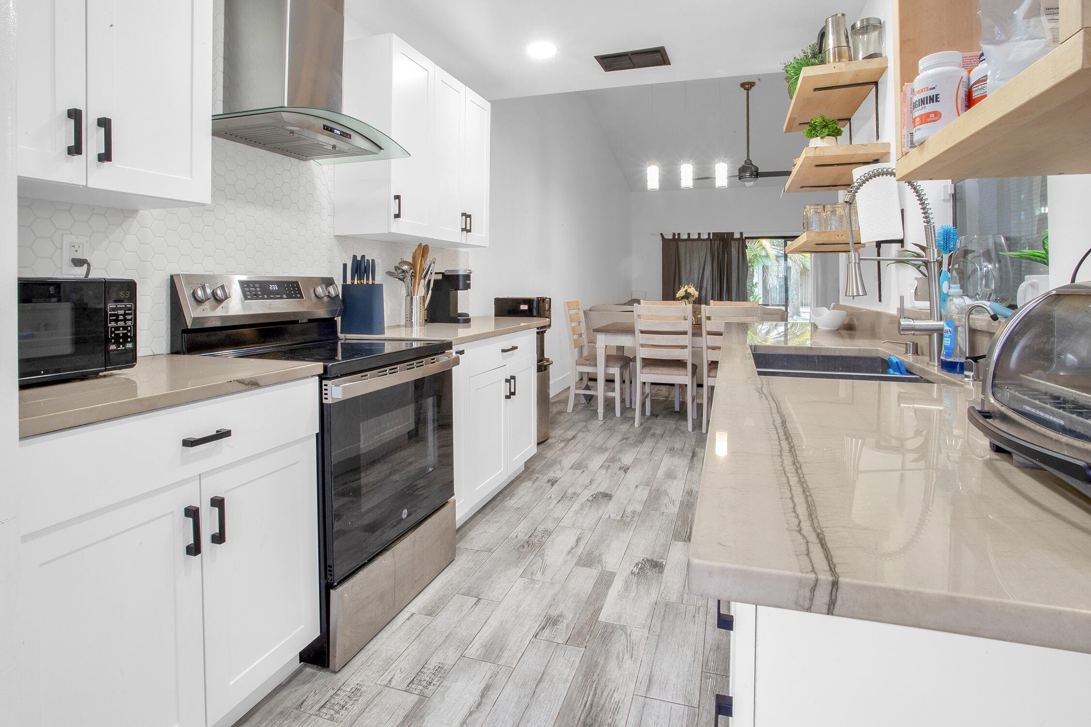 8202 NW 100th Drive, Tamarac, FL 33321 17