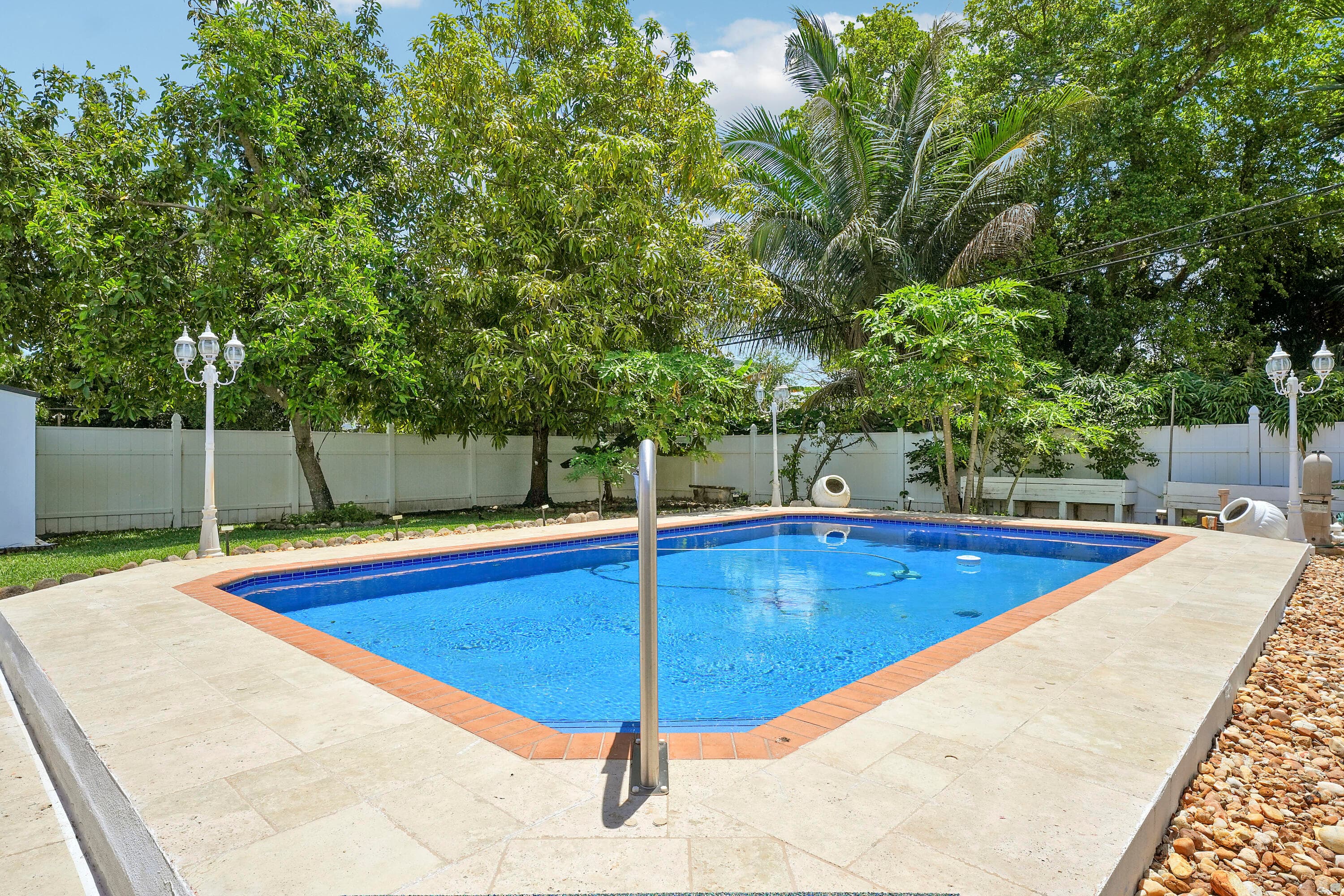 1360 SW 32nd Street, Fort Lauderdale, FL 33315 38