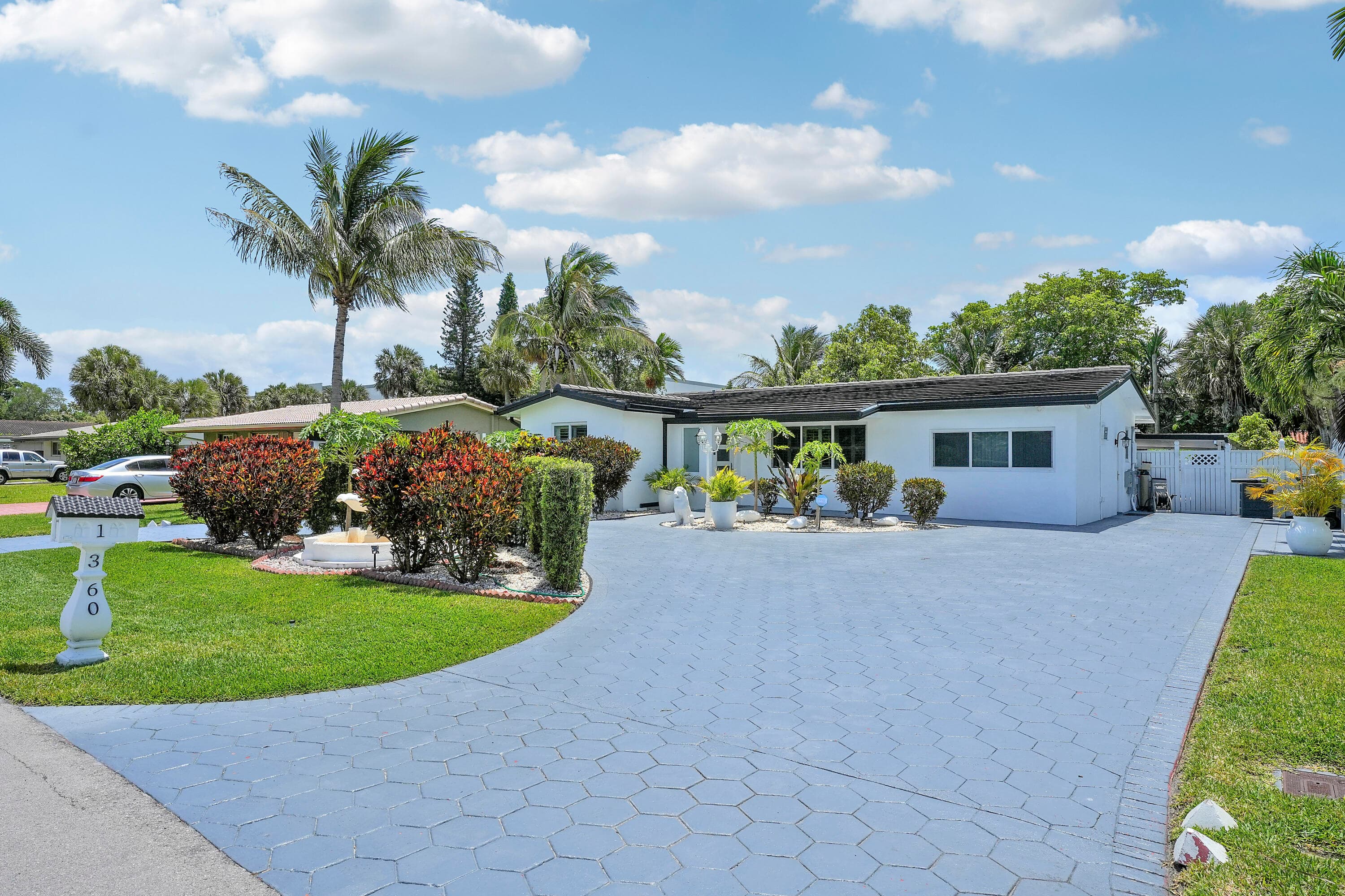 1360 SW 32nd Street, Fort Lauderdale, FL 33315 5