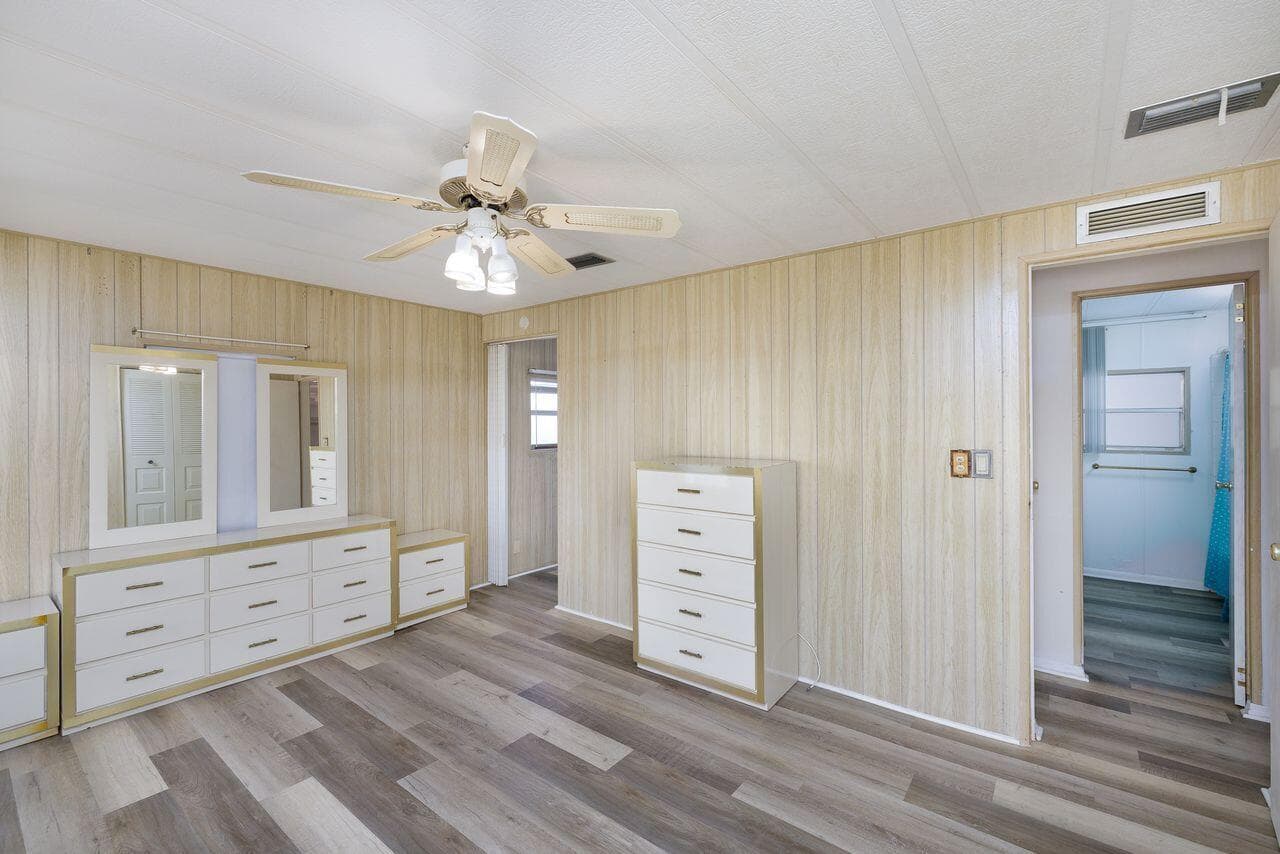 2001 N 83rd Ave Avenue N 1281, St. Petersburg, FL 33702 9