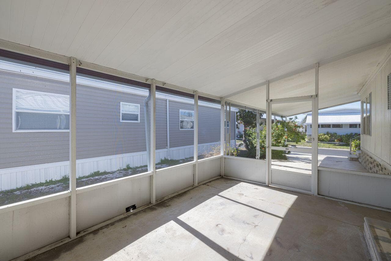 2001 N 83rd Ave Avenue N 1281, St. Petersburg, FL 33702 10