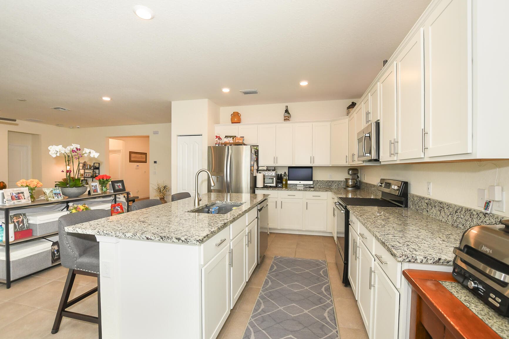 7472 NW Greenspring Street, Port St. Lucie, FL 34987 6