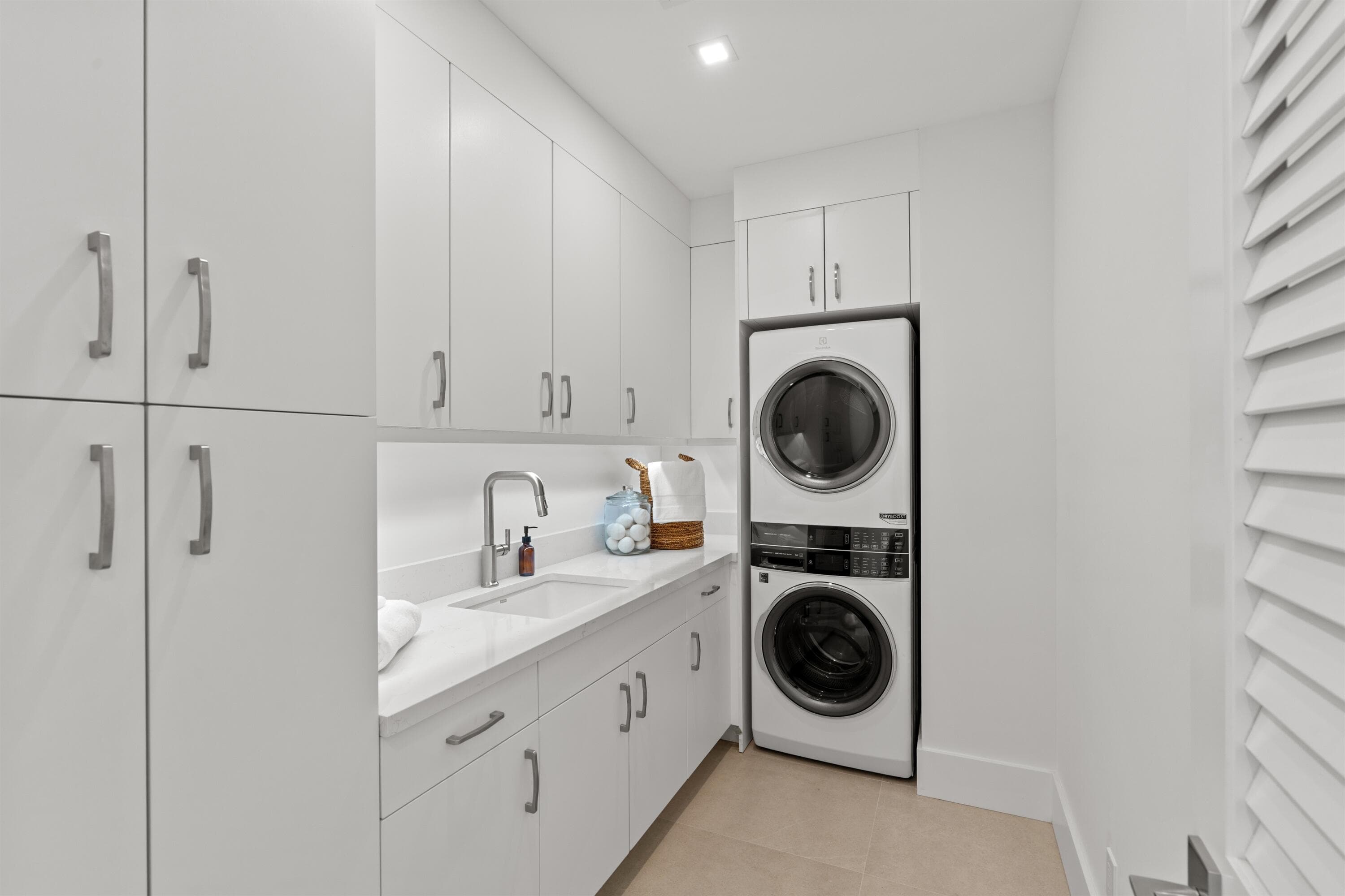 100 Gleason Street 204, Delray Beach, FL 33483 33