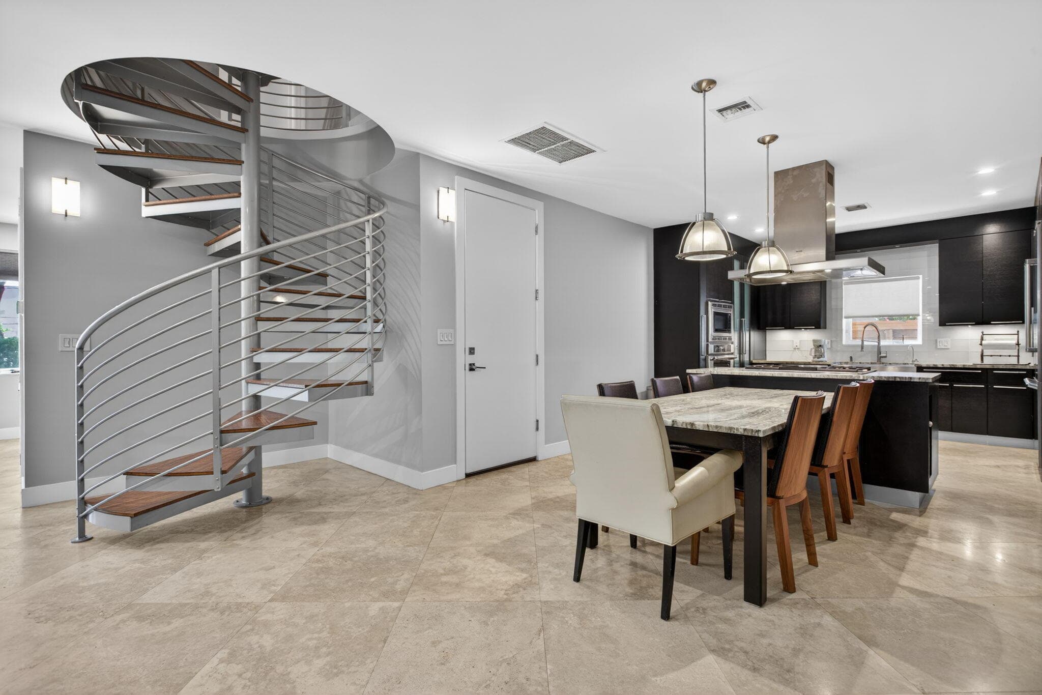 915 SE 2nd Court, Fort Lauderdale, FL 33301 39