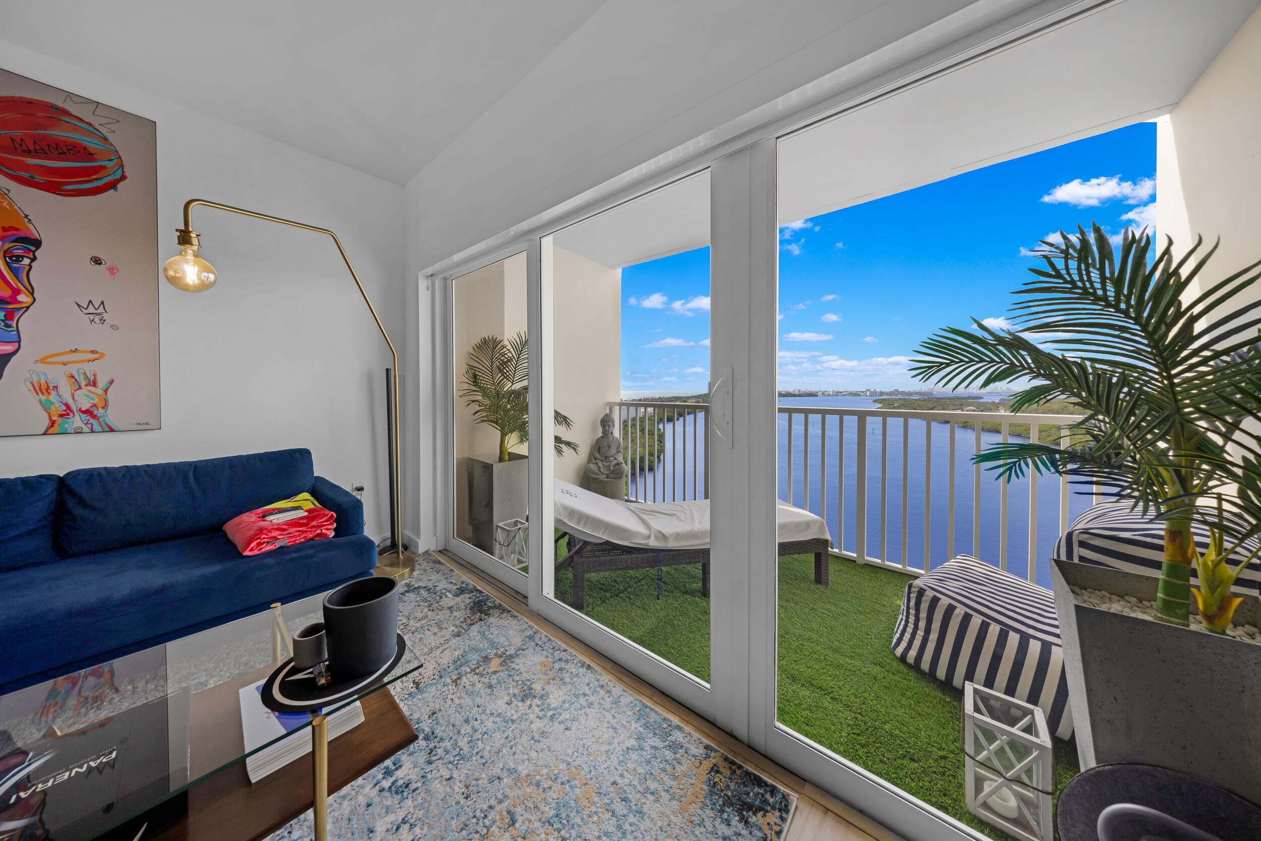 300 Bayview Drive 1614, Sunny Isles Beach, FL 33160
