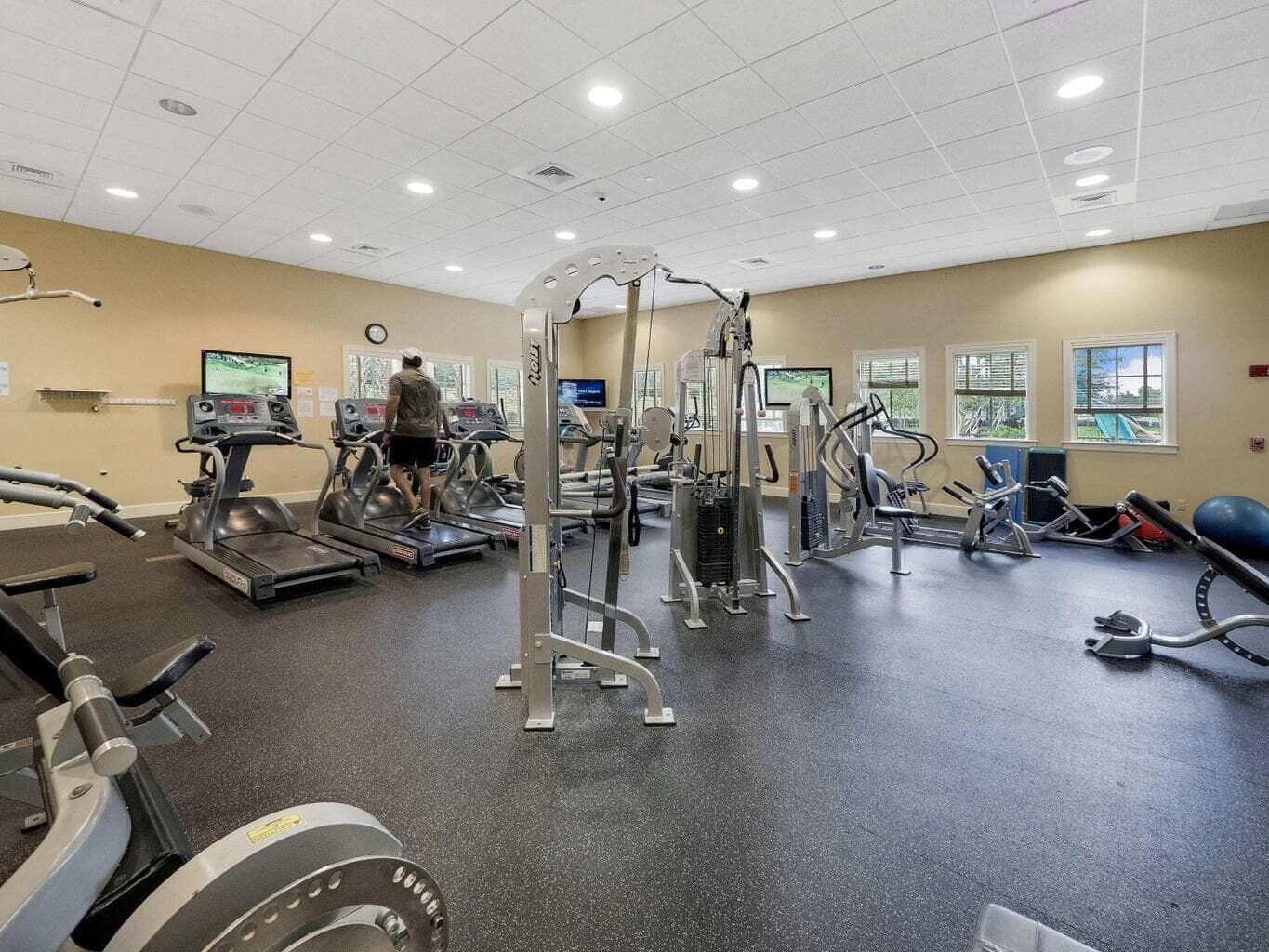 8111 Carnoustie Place, Port St. Lucie, FL 34986 24