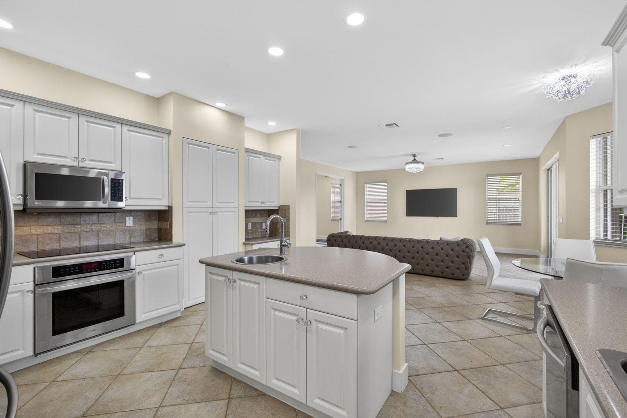 1724 Annandale Circle, Royal Palm Beach, FL 33411 34