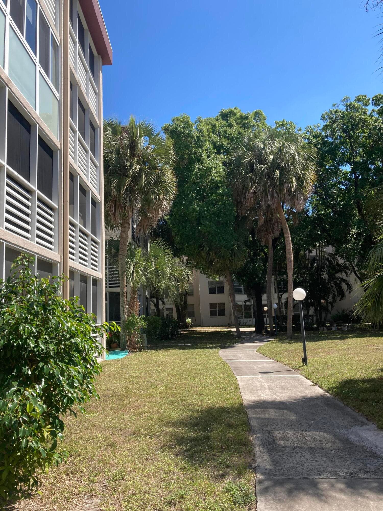 2650 NW 49th Avenue 327, Lauderdale Lakes, FL 33313 35