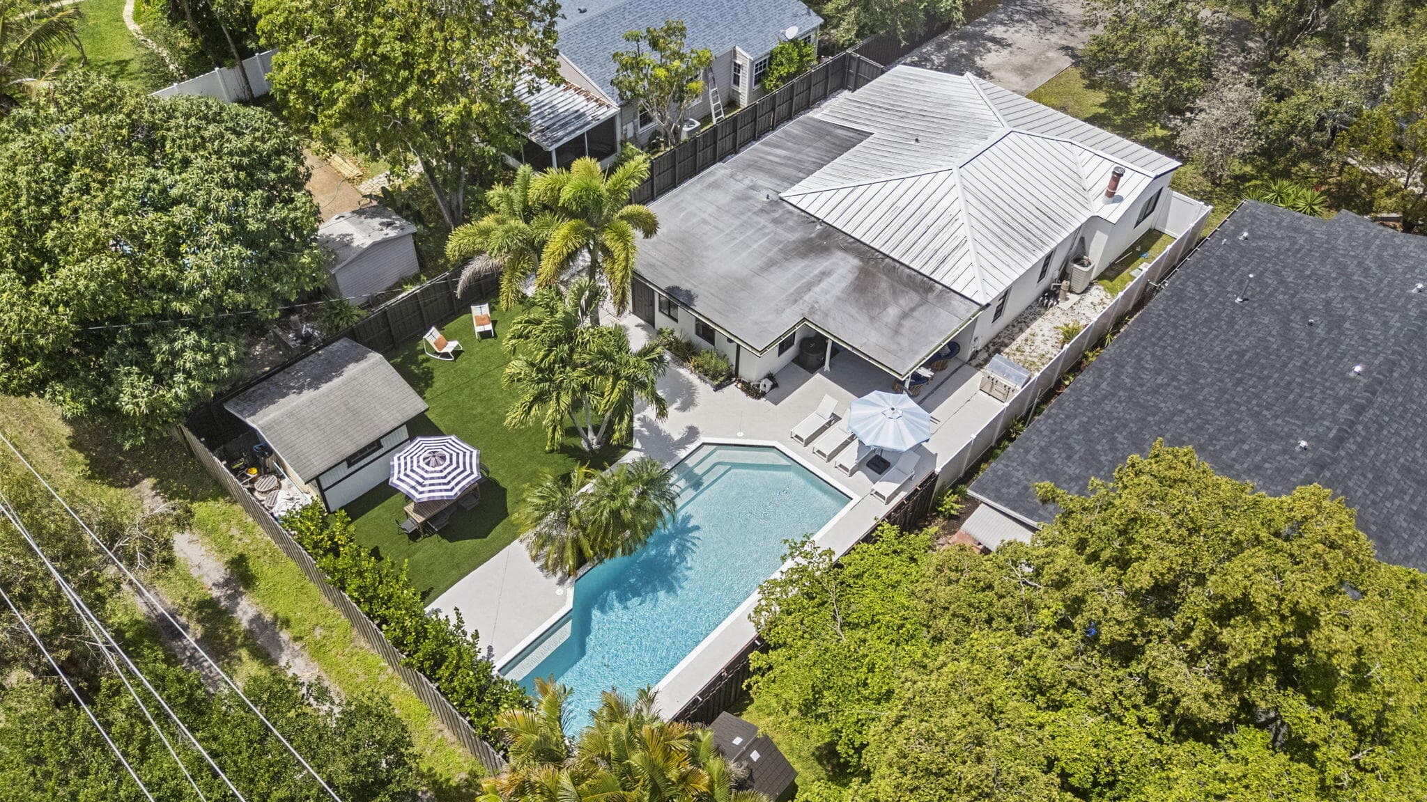 606 SW 19th Street, Fort Lauderdale, FL 33315 32