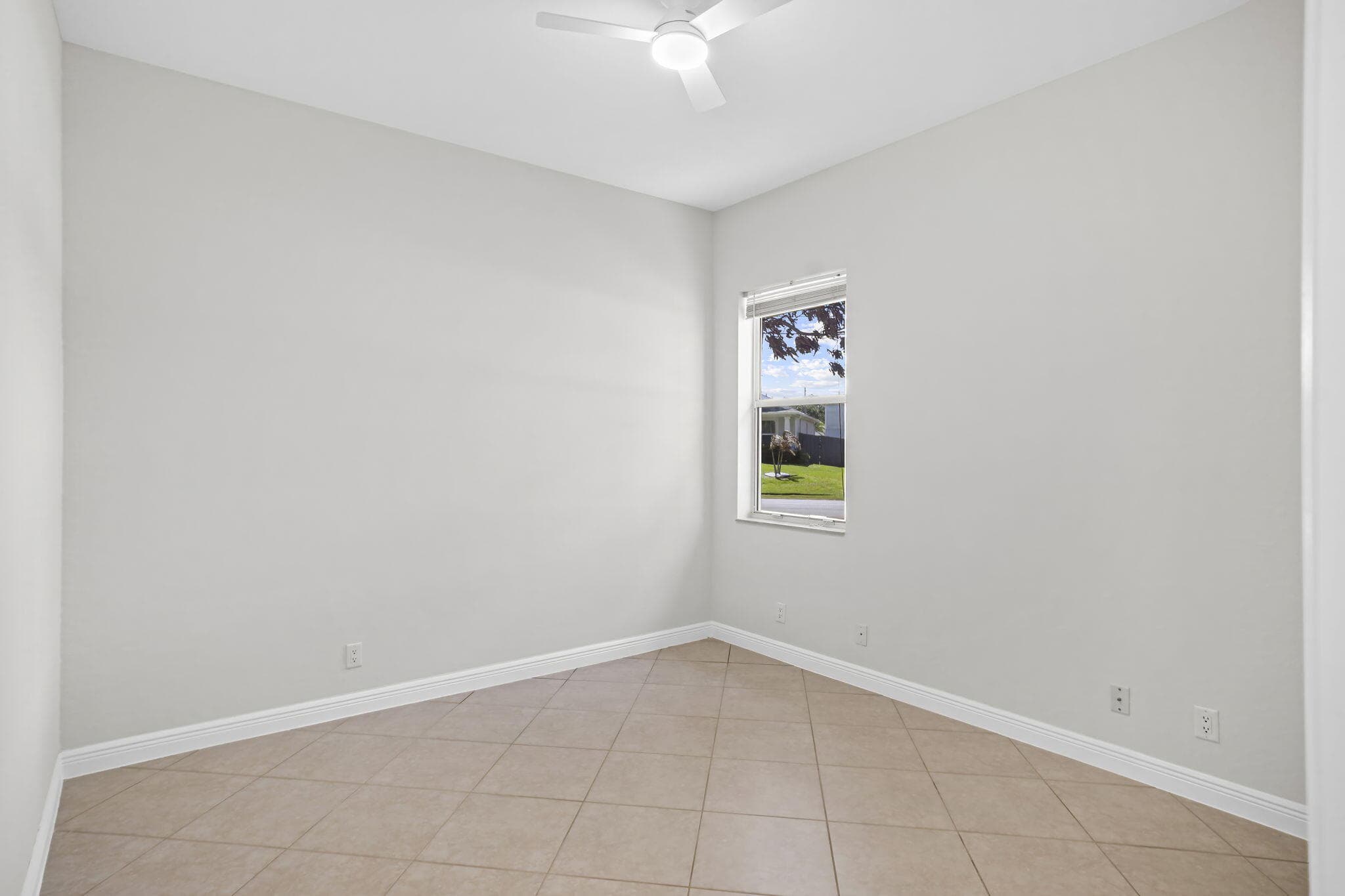 5445 NW Briscoe Drive, Port St. Lucie, FL 34986 36