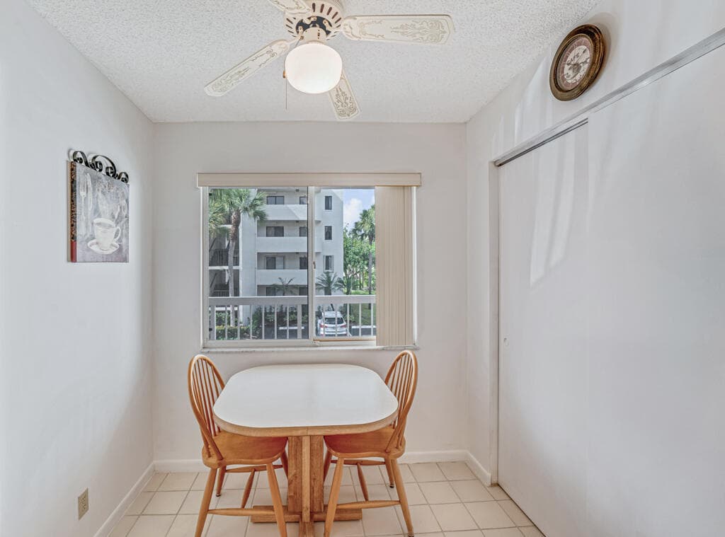 3146 Via Poinciana 203, Lake Worth, FL 33467 10