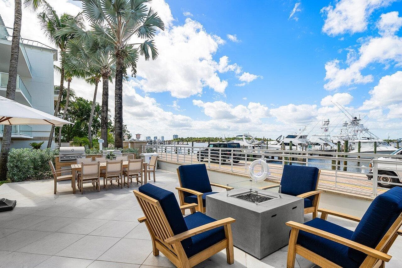 180 Lake Drive 2-302, Palm Beach Shores, FL 33404 23