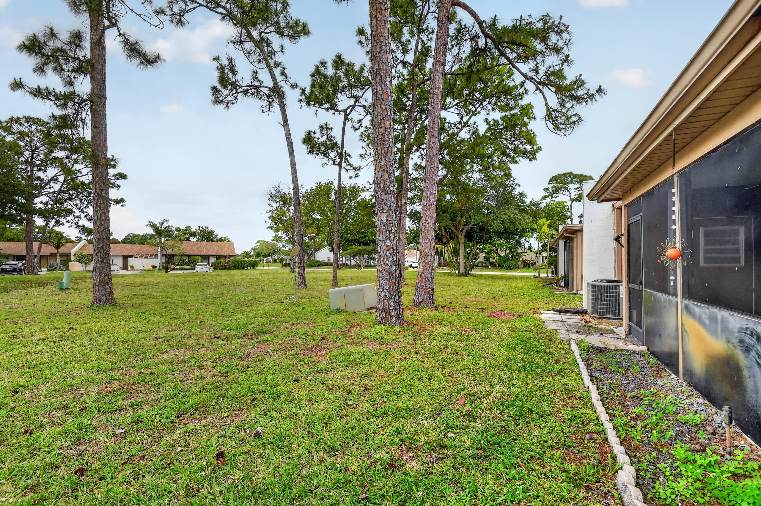 6105 Fairfield Circle, Greenacres, FL 33463 36