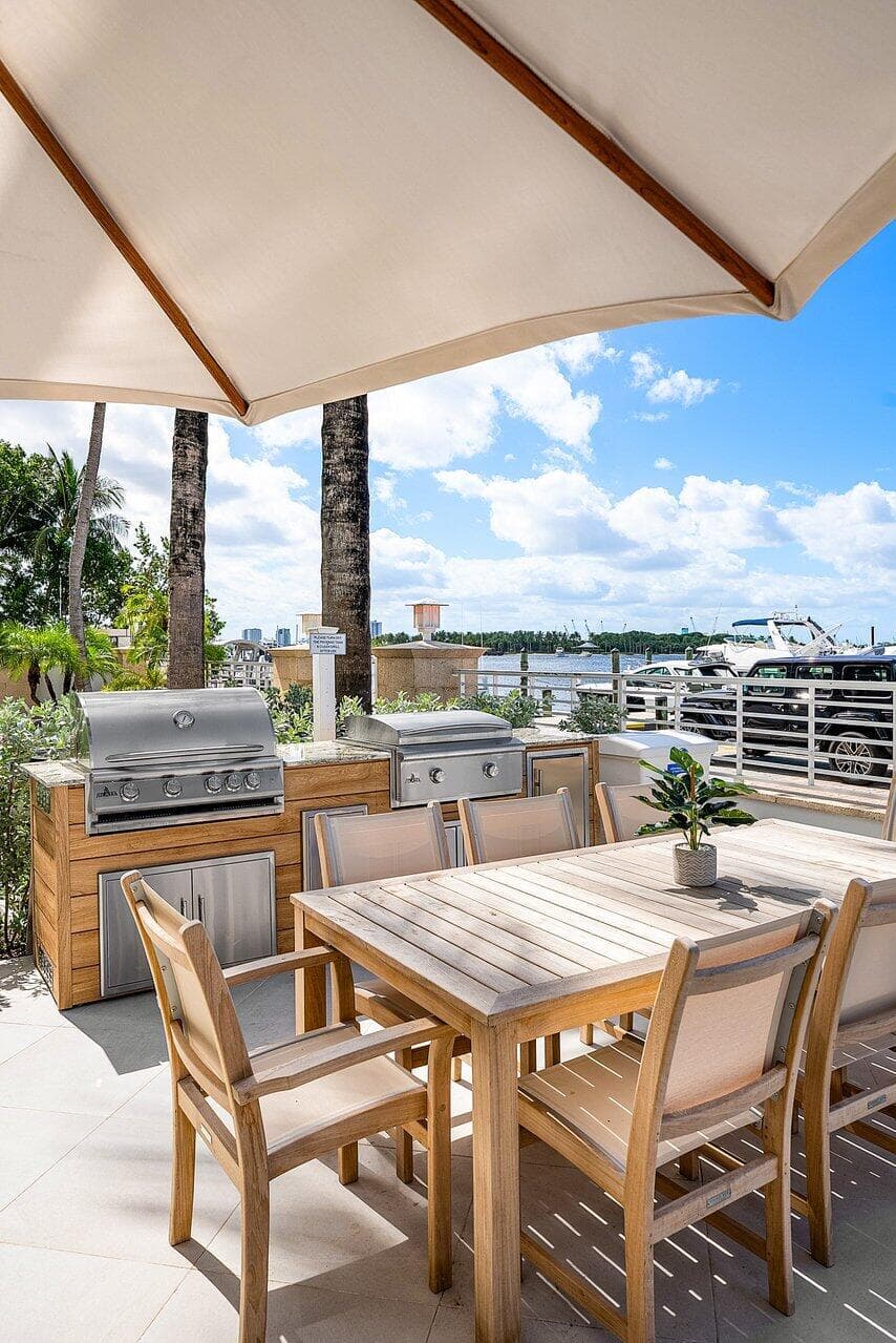 180 Lake Drive 2103, Palm Beach Shores, FL 33404 11