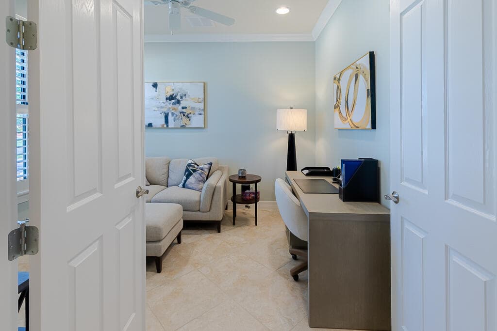 221 SE Longview Drive, Port St. Lucie, FL 34984 5