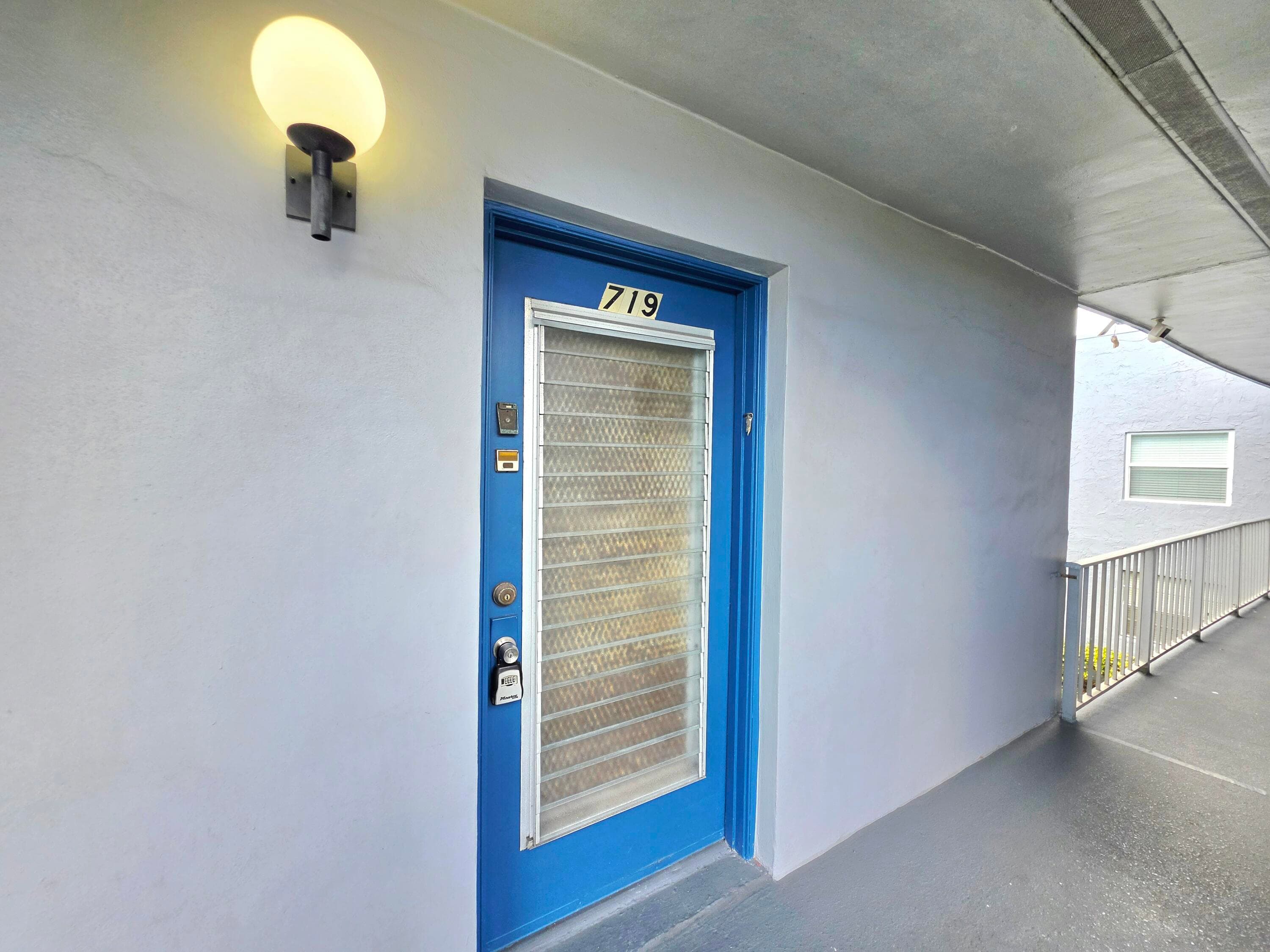 719 Flanders O, Delray Beach, FL 33484 18