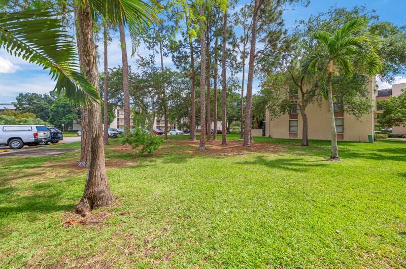8421 Forest Hills Drive 104, Coral Springs, FL 33065 24