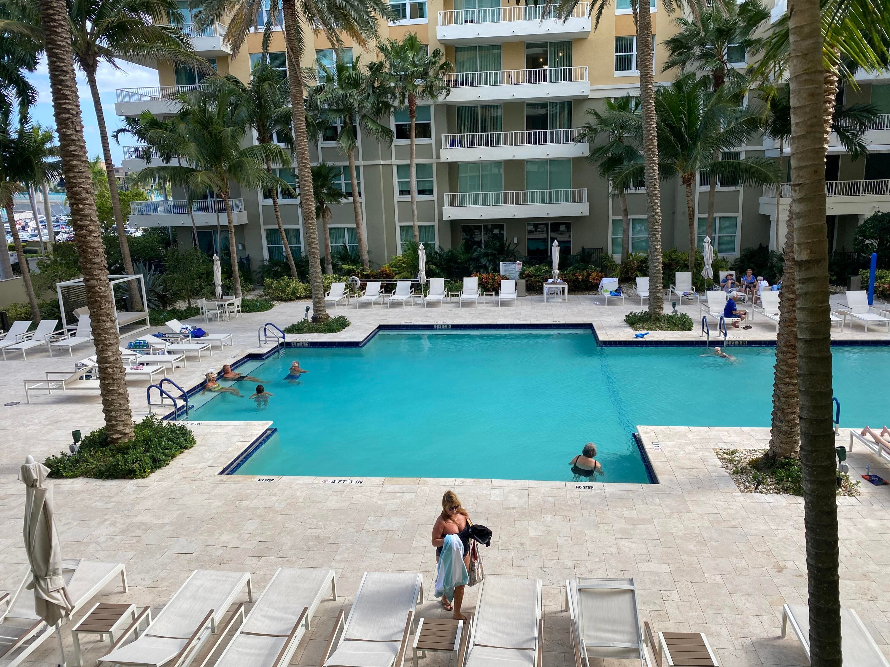 700 E Boynton Beach Boulevard 203, Boynton Beach, FL 33435 17
