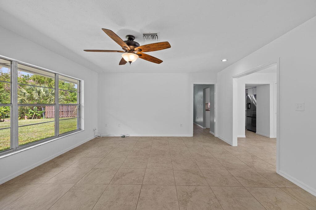 320 Chamberlain Boulevard, Fort Pierce, FL 34946 22
