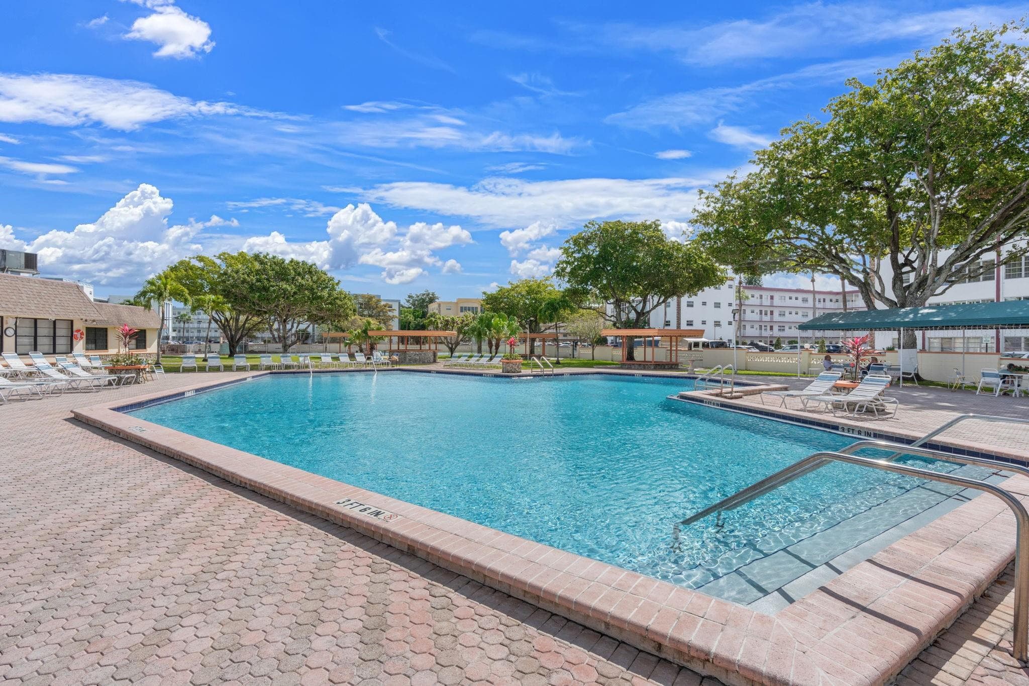 4191 NW 41st Street 214, Lauderdale Lakes, FL 33319 4