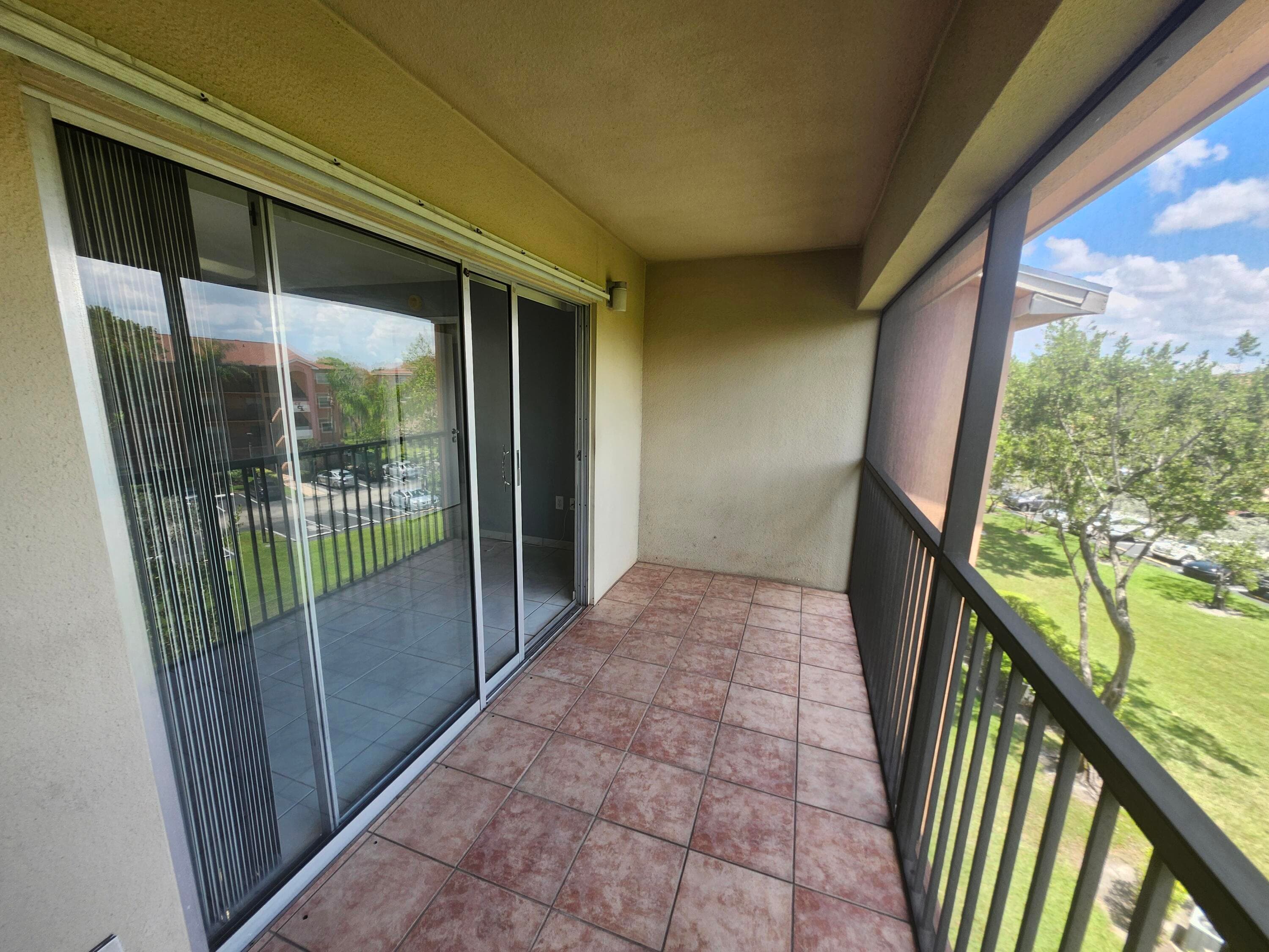 601 SW 142nd Avenue SW 413 Q, Pembroke Pines, FL 33027 18