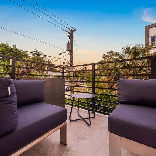 1058 N Victoria Park Road N, Fort Lauderdale, FL 33304 11