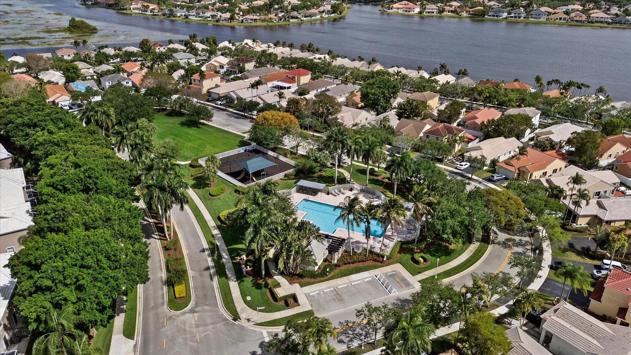 2264 Salerno Circle, Weston, FL 33327 32