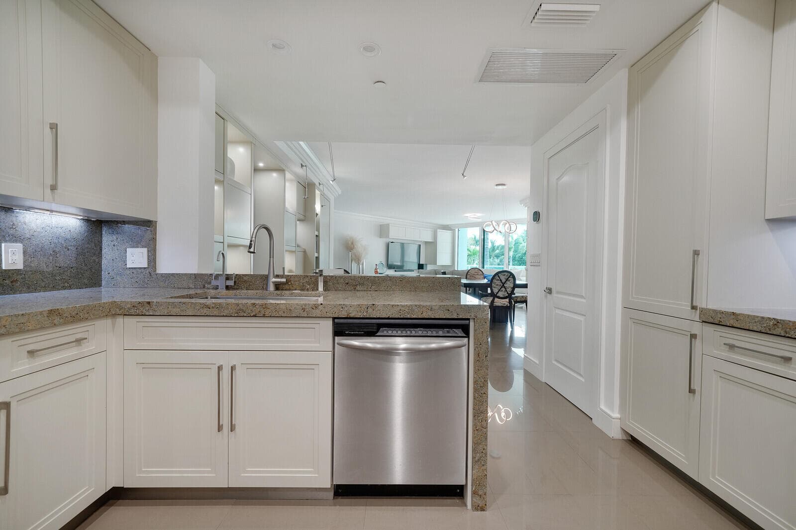 550 SE Mizner Boulevard B209, Boca Raton, FL 33432 29