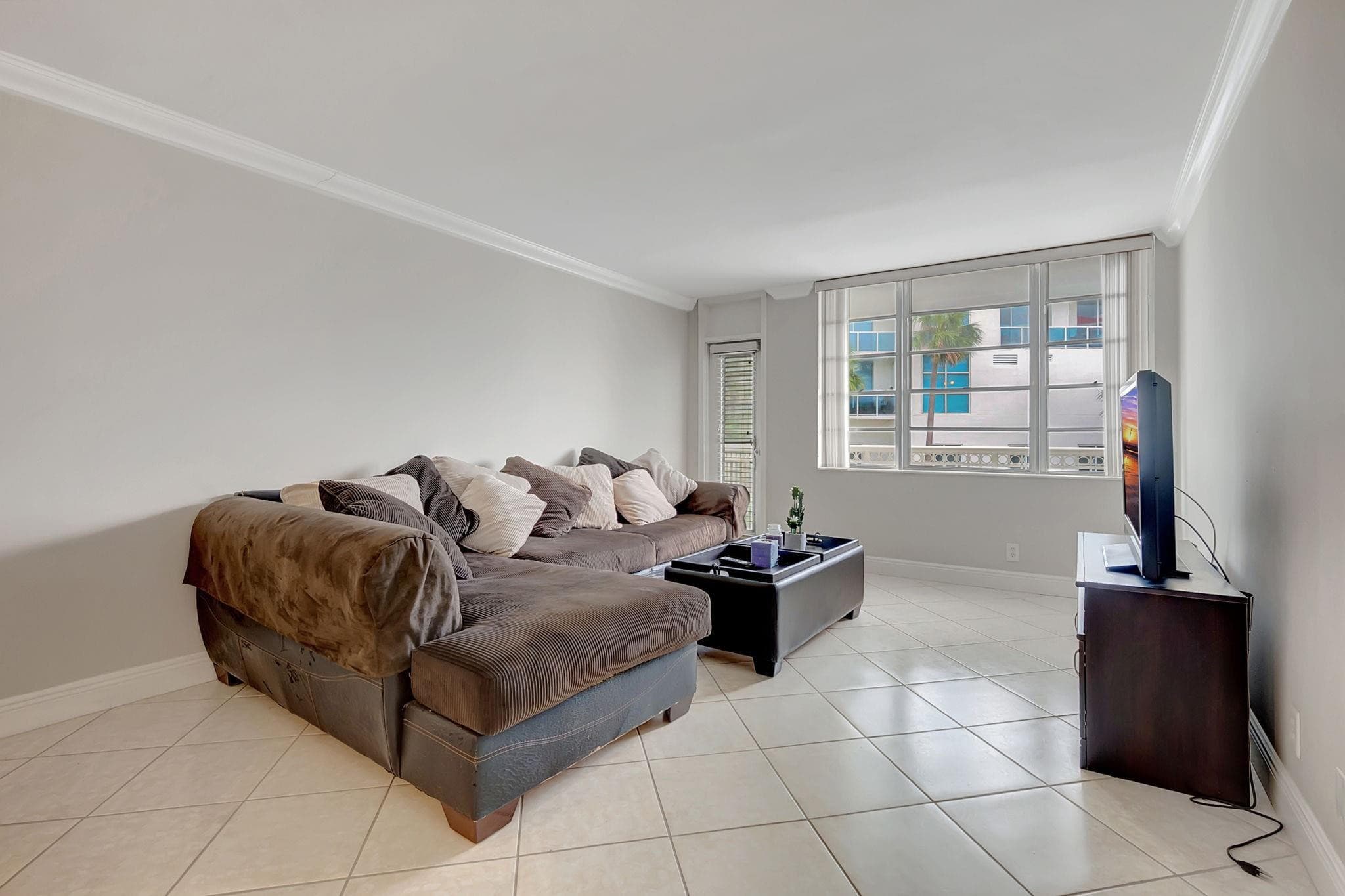 1913 S Ocean Drive 207, Hallandale Beach, FL 33009 11