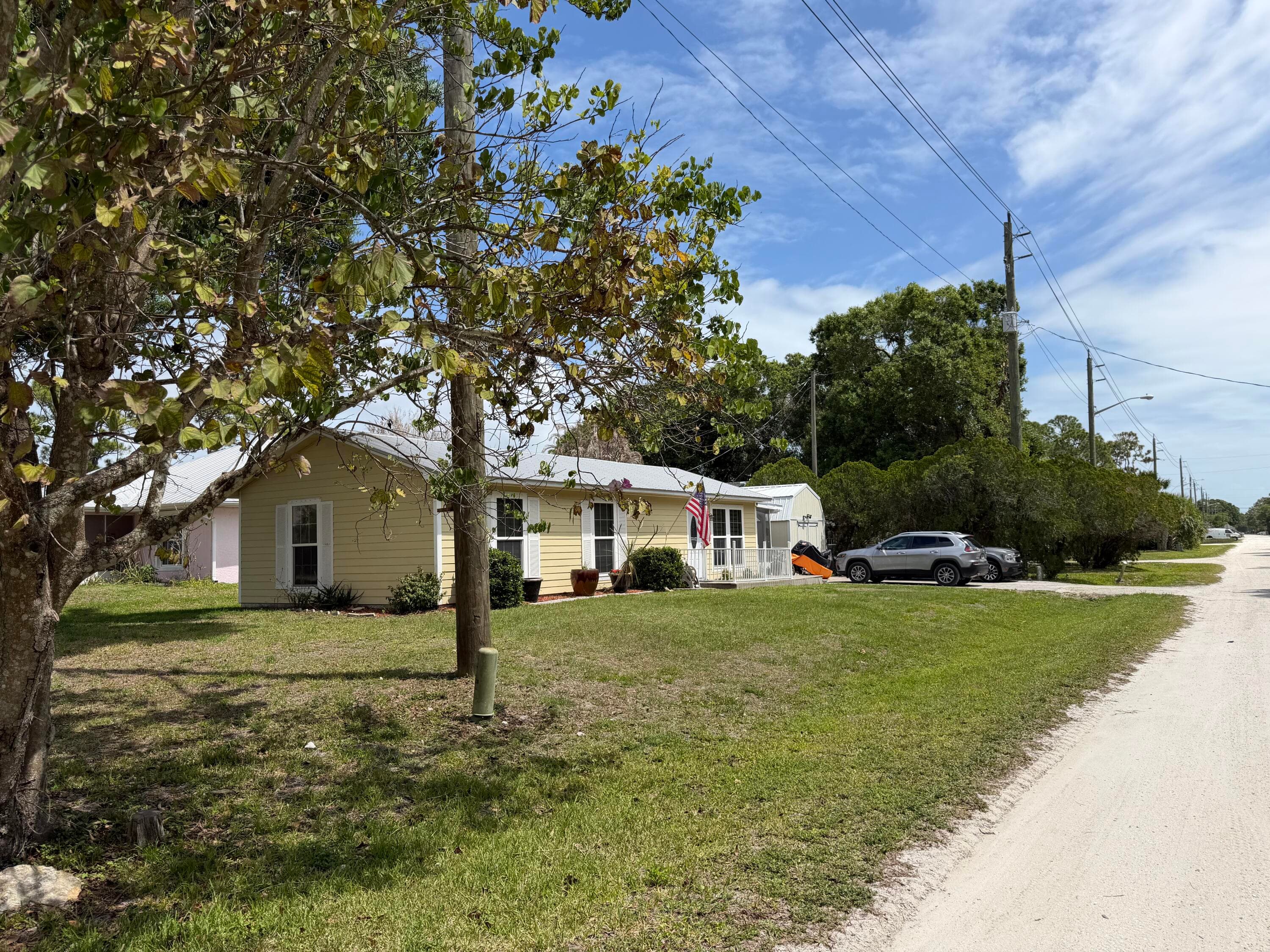 2326 SW 15th St Street SW, Vero Beach, FL 32962 2