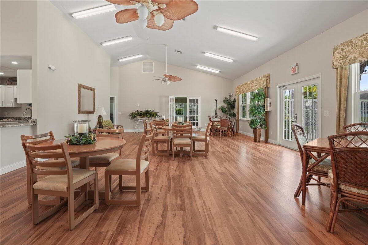 1827 Aynsley Way 4, Vero Beach, FL 32966 36