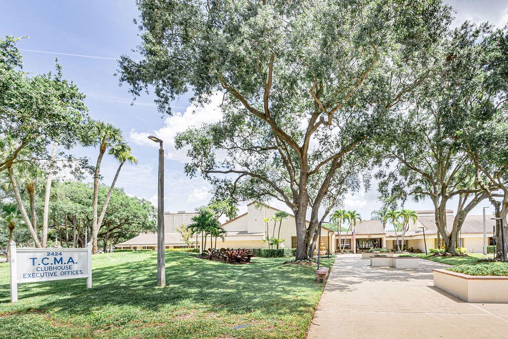 3335 Carambola Circle S, Coconut Creek, FL 33066 51