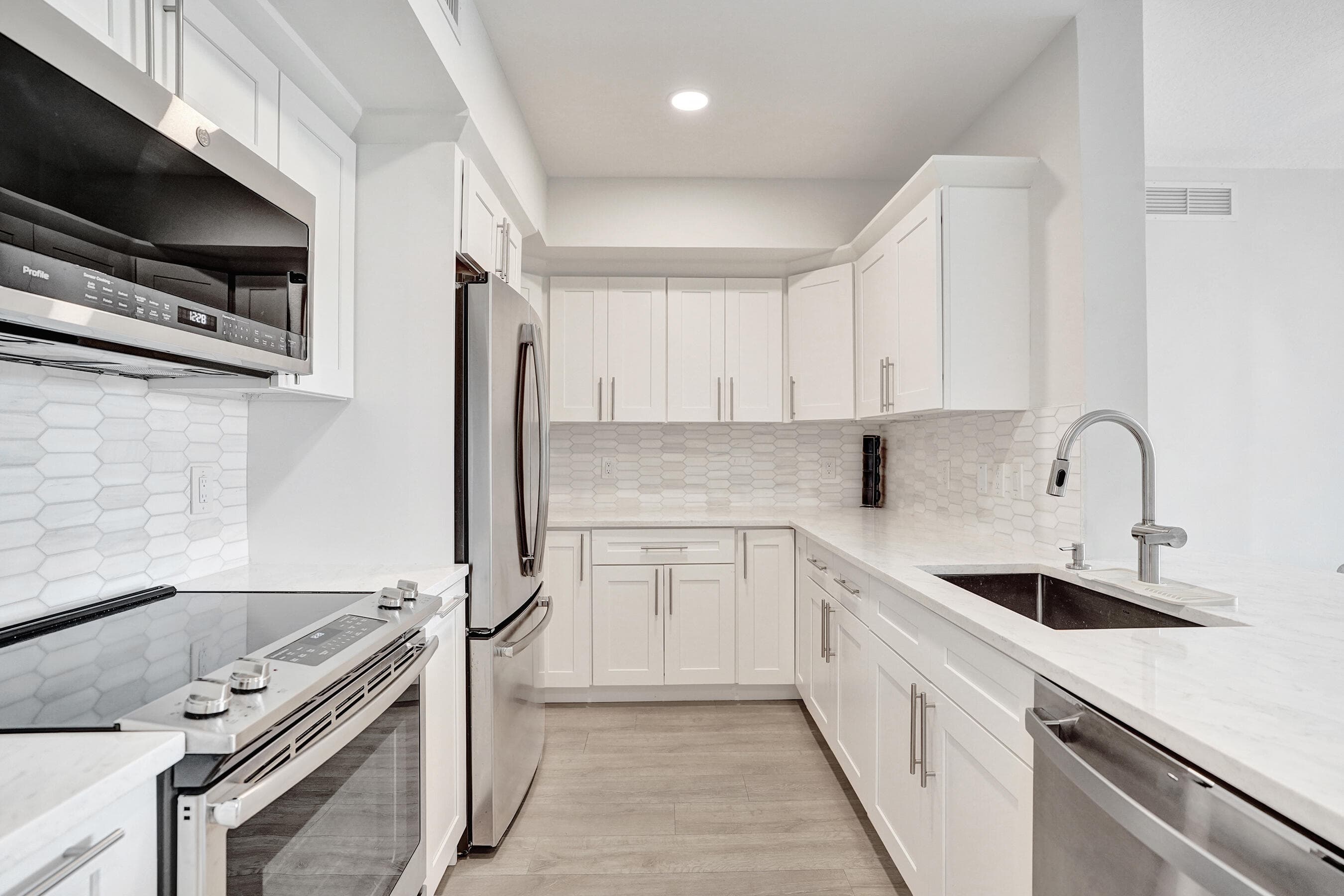 700 E Boynton Beach Boulevard 406, Boynton Beach, FL 33435 9