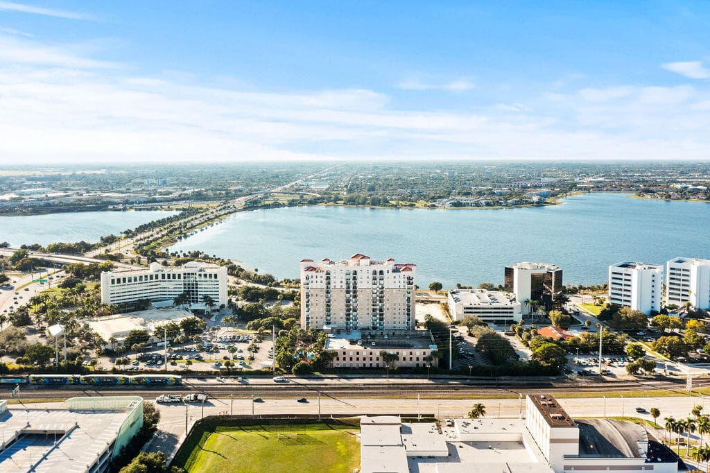 616 Clearwater Park Road 1110, West Palm Beach, FL 33401 27