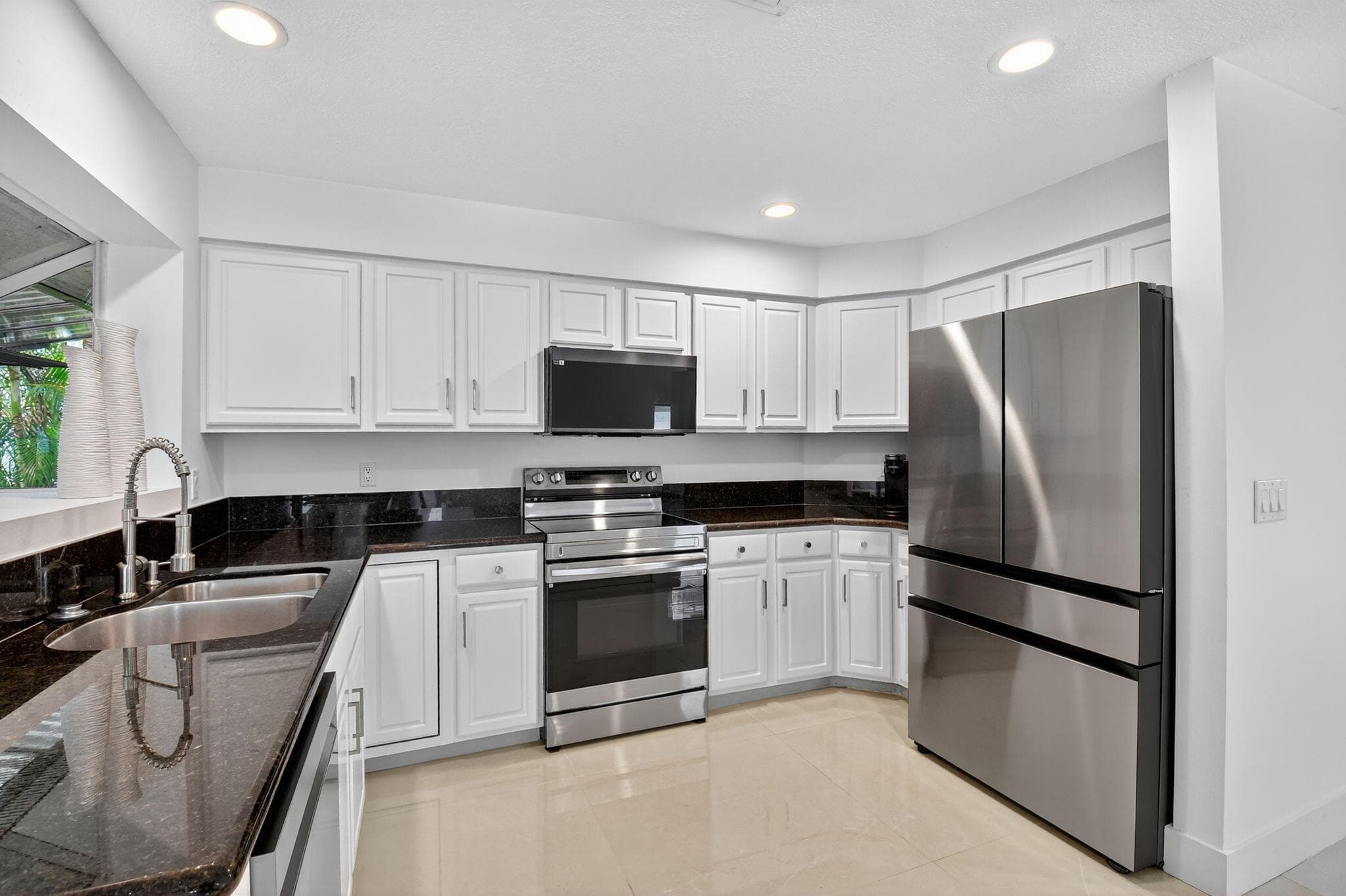 2218 NW 52nd Street, Boca Raton, FL 33496 10