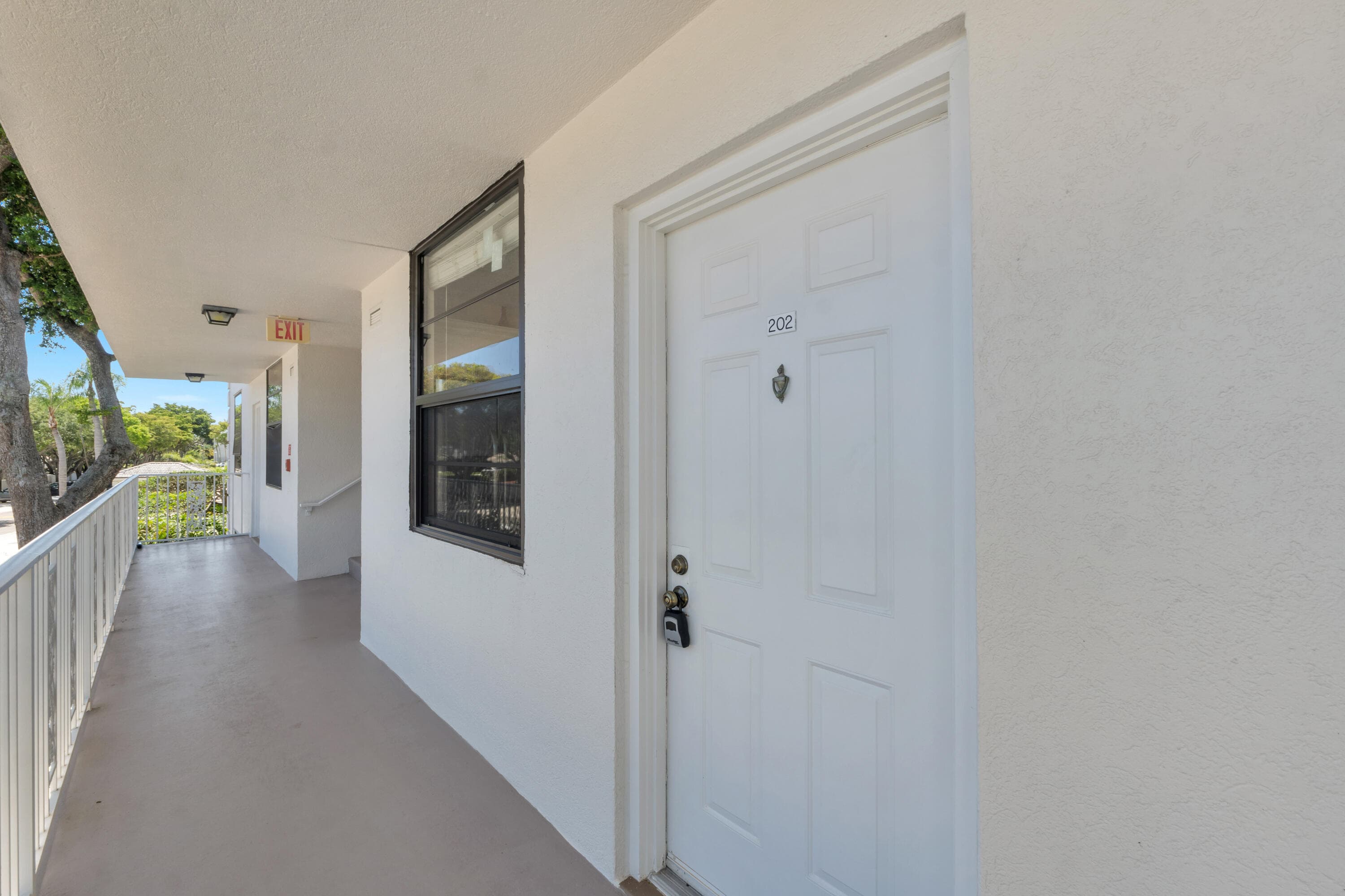 3716 Whitehall Drive 202, West Palm Beach, FL 33401 20