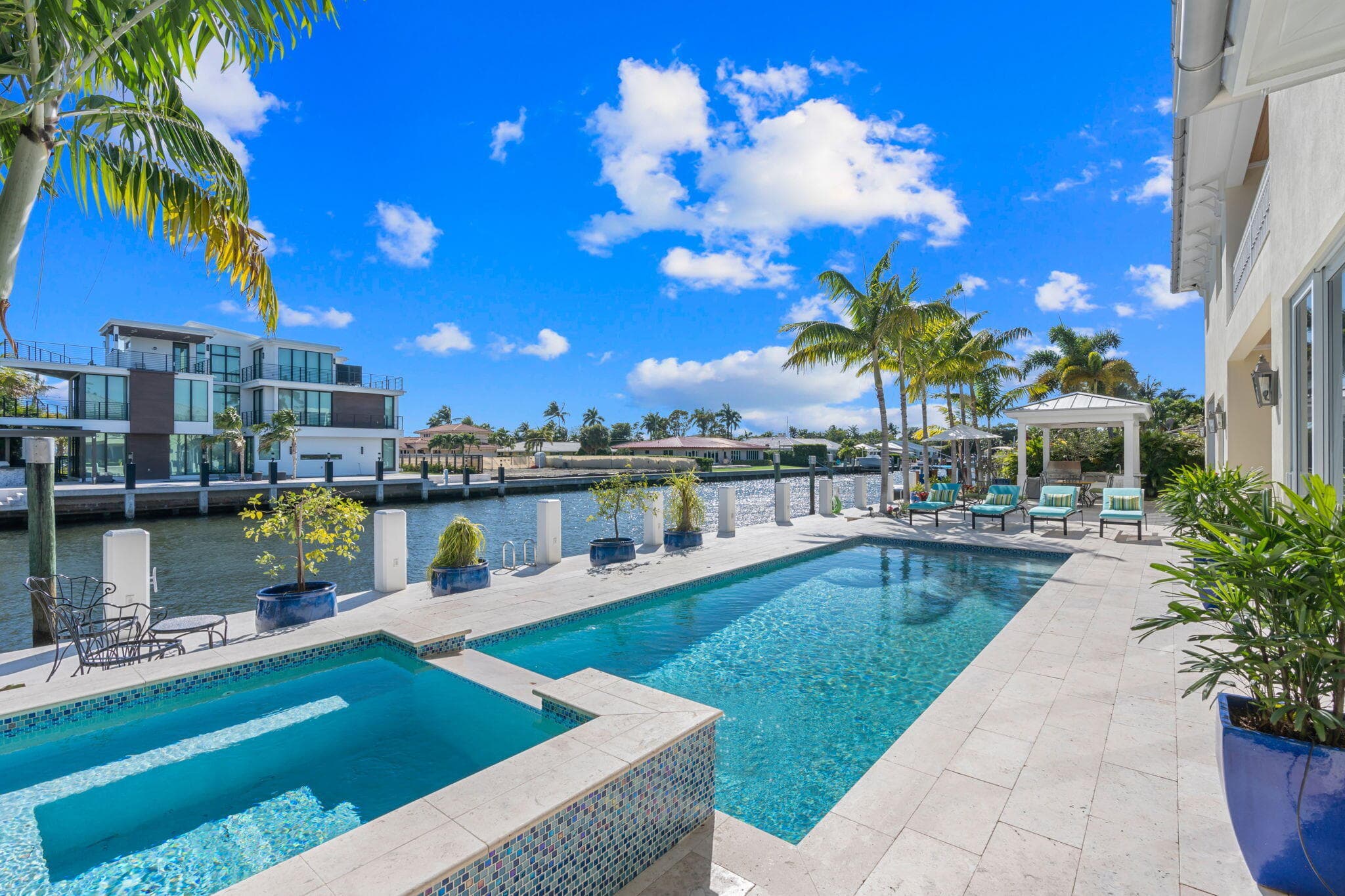 2870 NE 24th Place, Fort Lauderdale, FL 33305 60