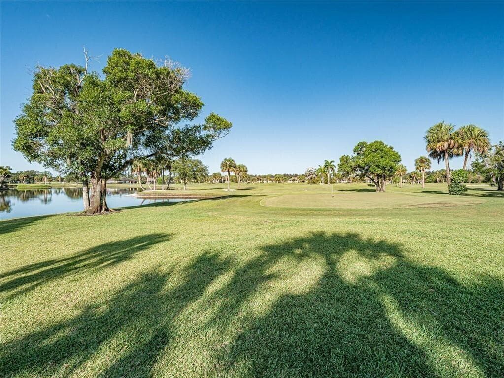 32 Plantation Drive 103, Vero Beach, FL 32966 5