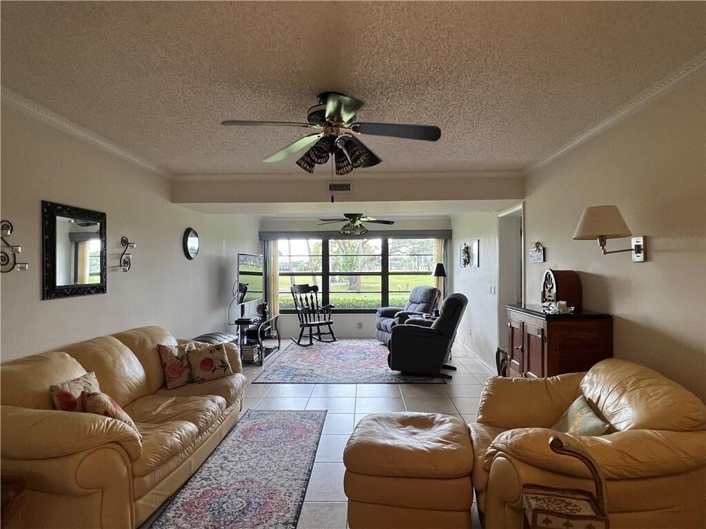 32 Plantation Drive 103, Vero Beach, FL 32966 9