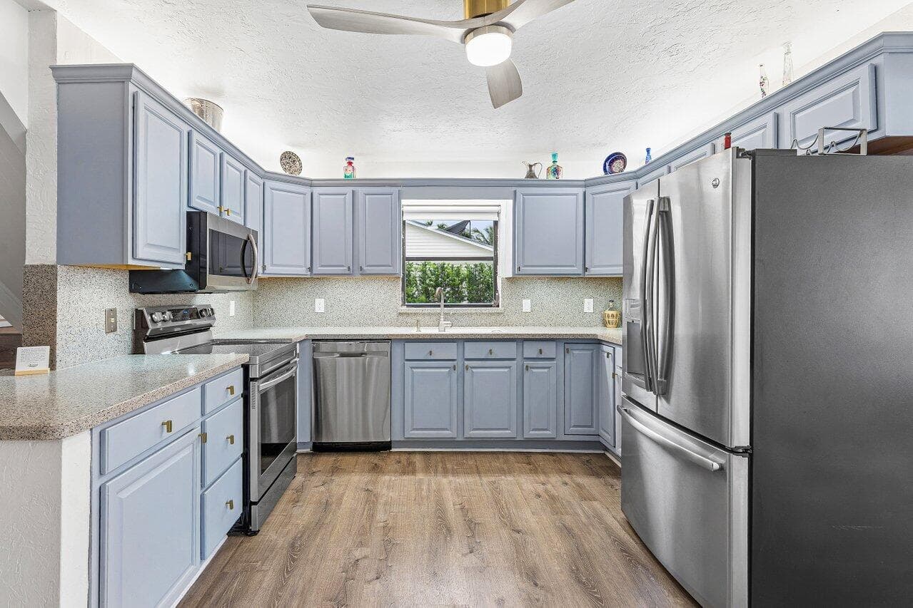 2101 N Palm Circle, North Palm Beach, FL 33408 11