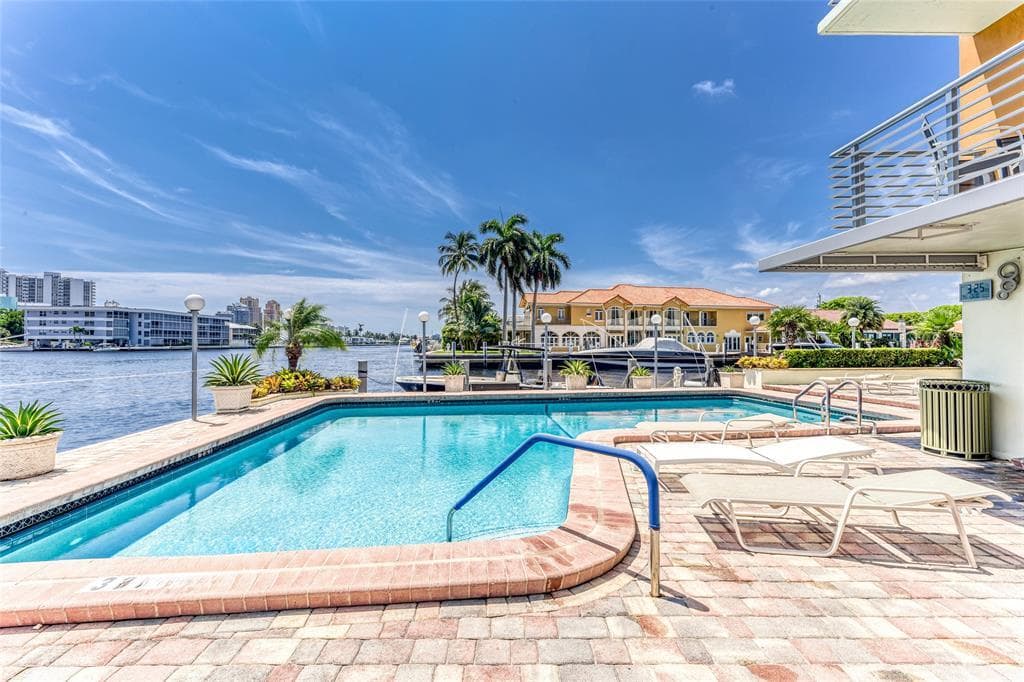 2900 NE 30th Street B-2, Fort Lauderdale, FL 33306 26