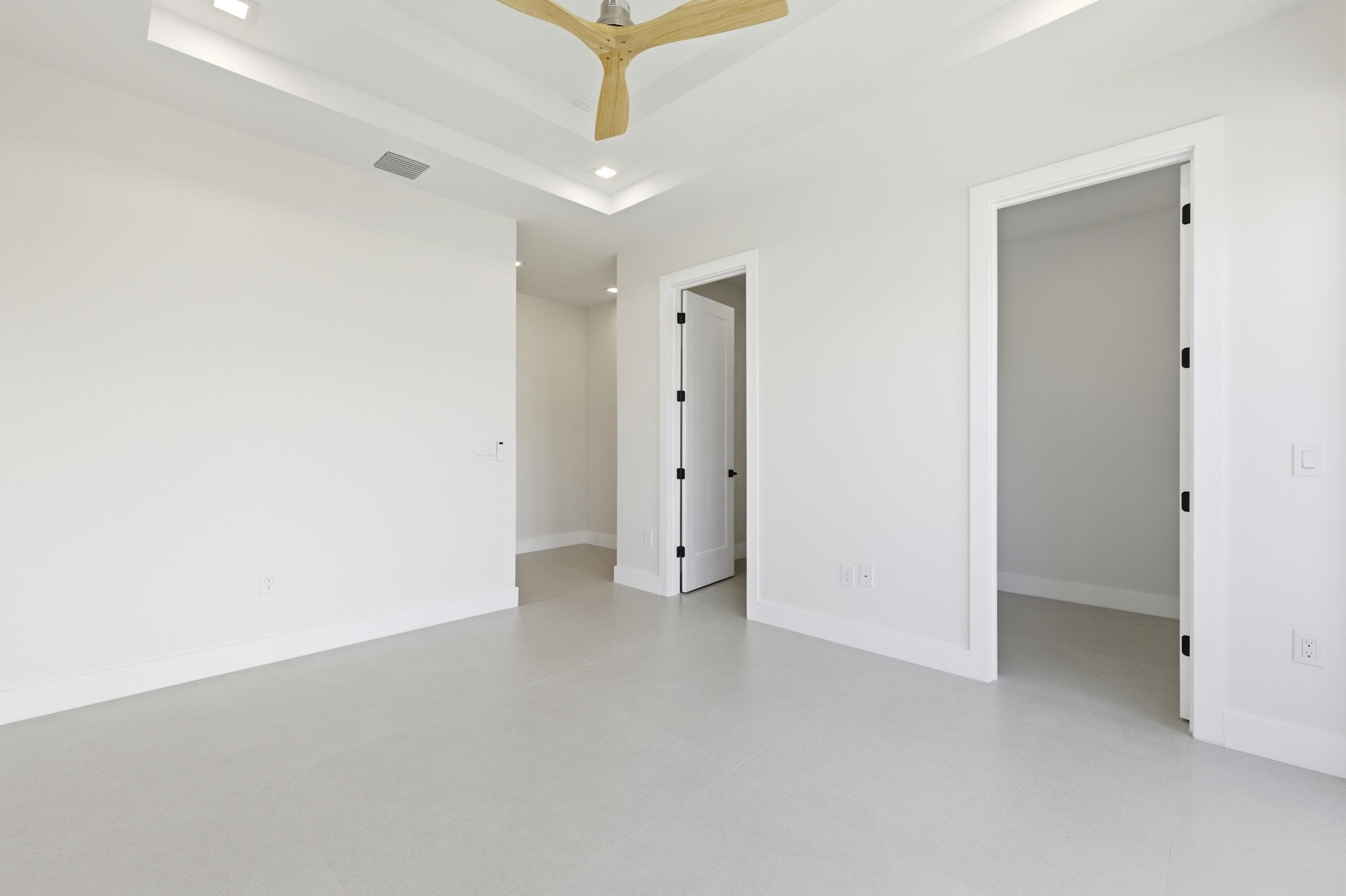 821 SW 1st Street, Fort Lauderdale, FL 33312 23
