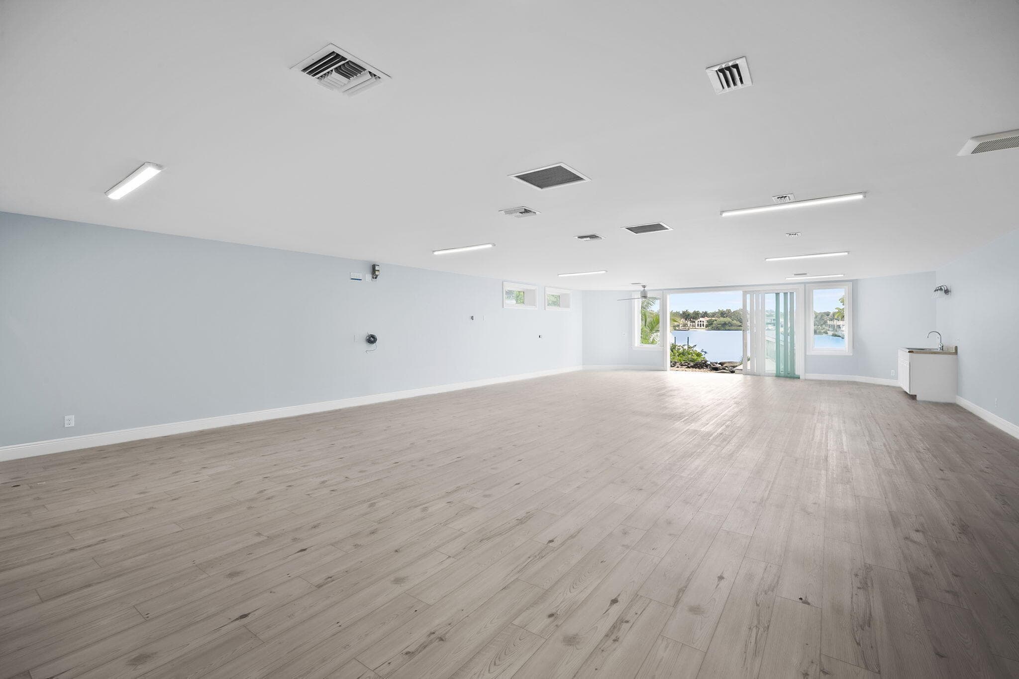 17667 SE FEDERAL Highway, Jupiter, FL 33469 89