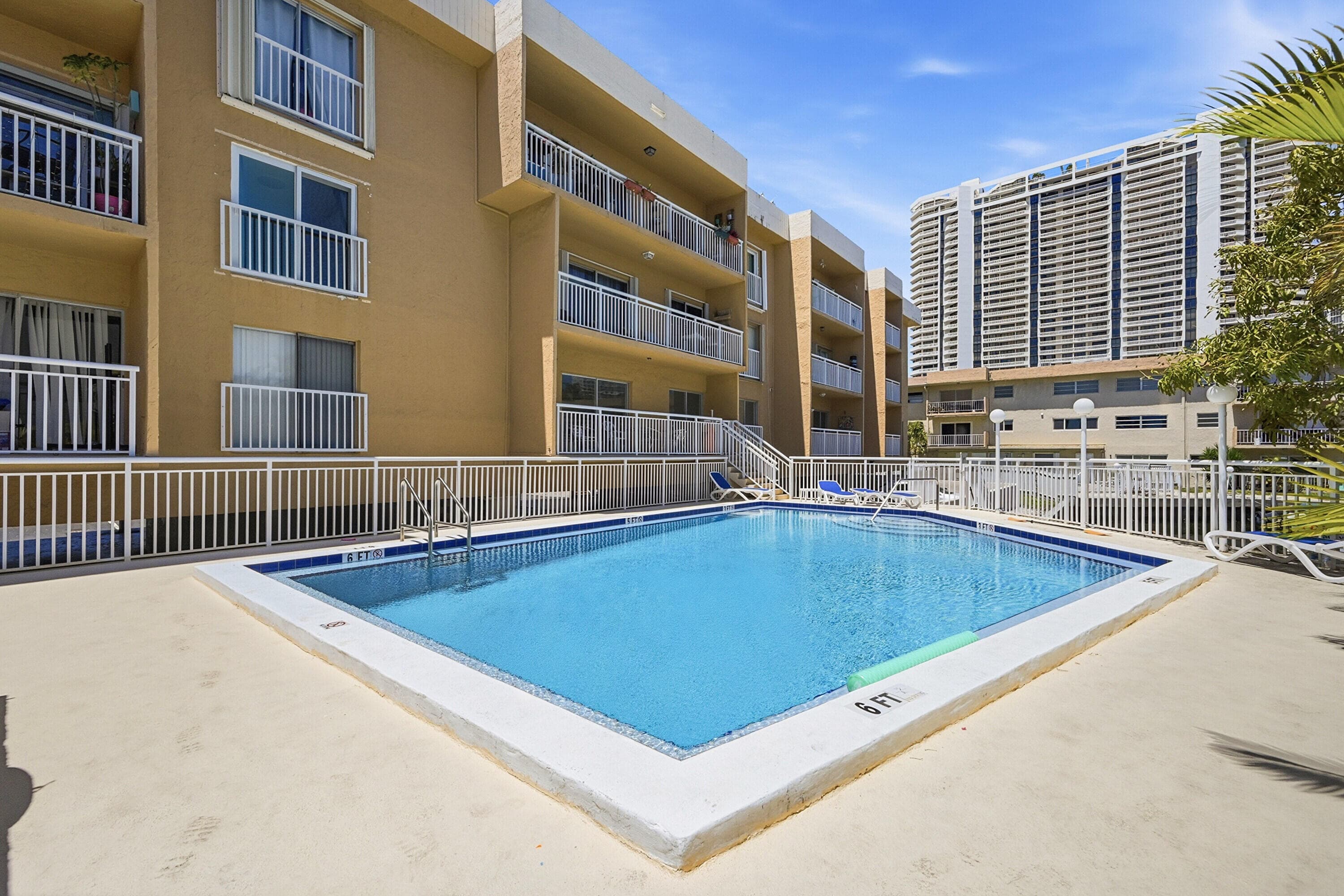 17051 NE 35th Avenue 307, North Miami Beach, FL 33160 21
