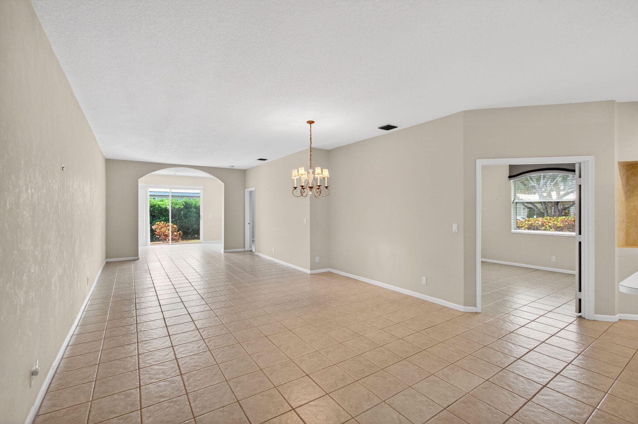 10641 Royal Caribbean Circle, Boynton Beach, FL 33437 12
