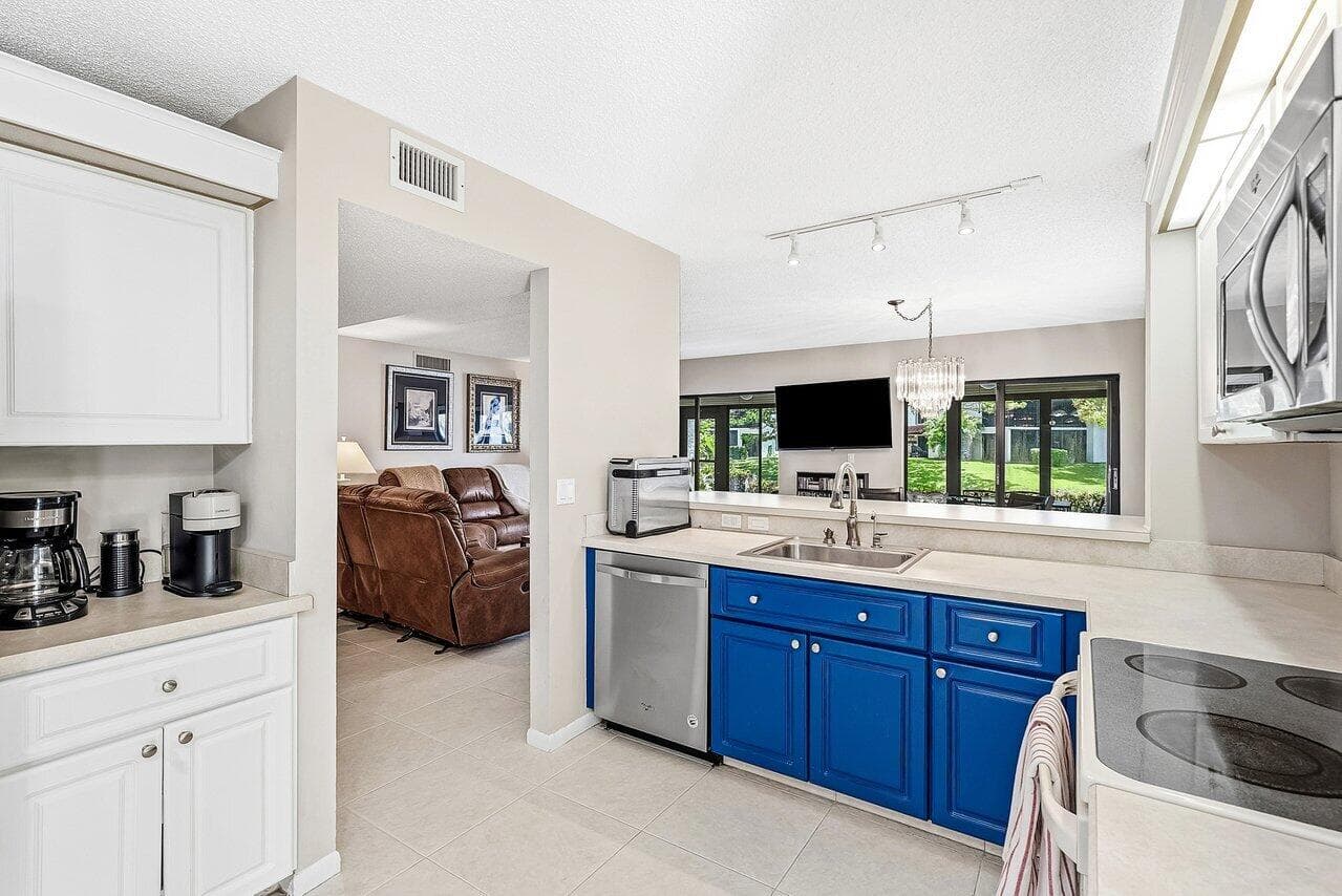 10576 Tropic Palm Avenue 102, Boynton Beach, FL 33437 9