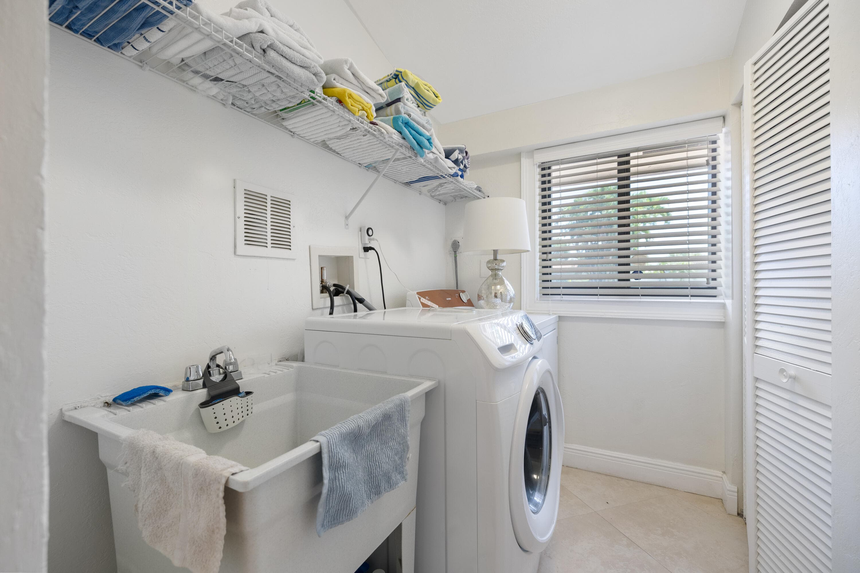 3211 Seaward Drive, Lauderdale-By-The-Sea, FL 33062 23